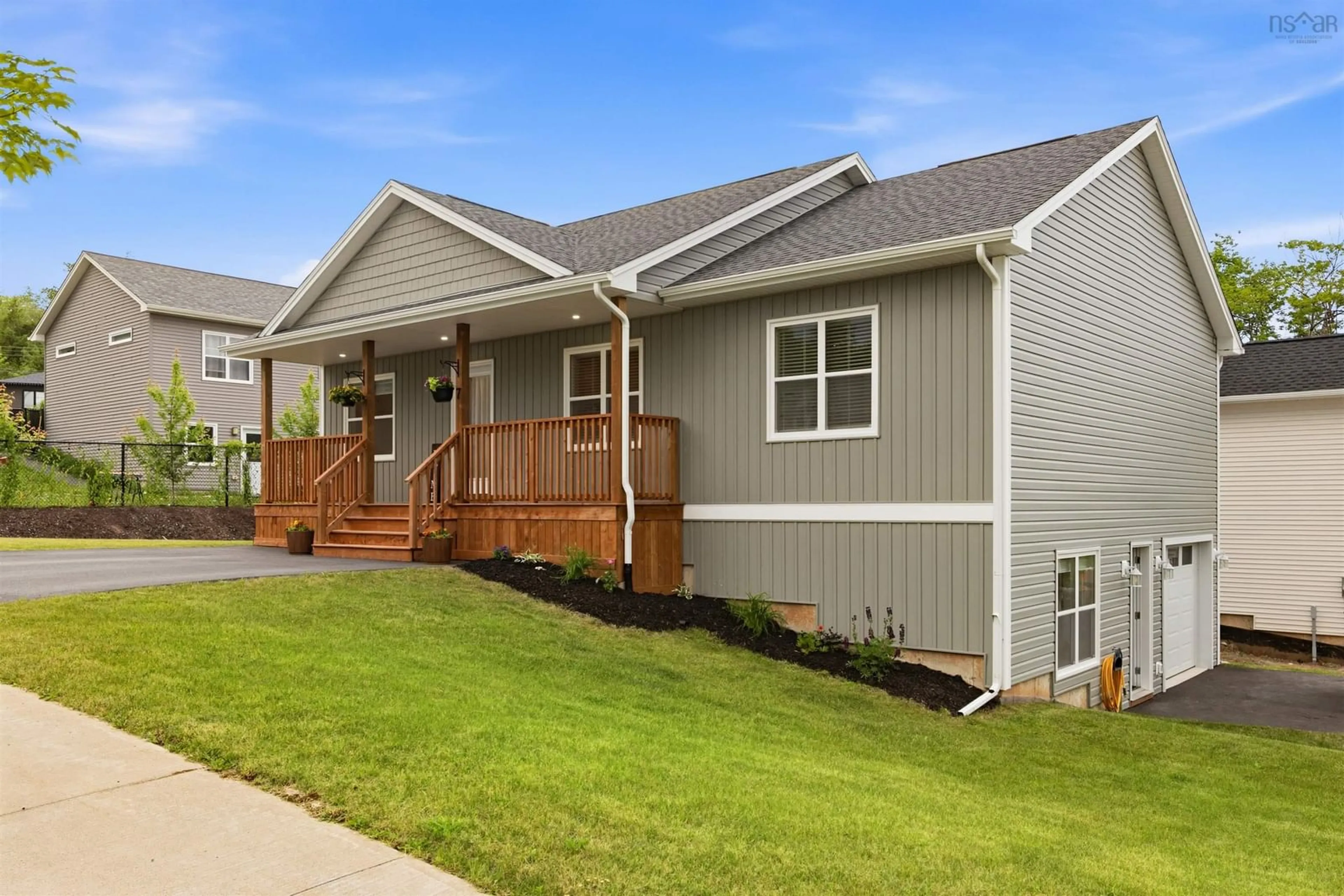 Home with vinyl exterior material, street for 7 Splinter Crt, Beaver Bank Nova Scotia B4G 0C7