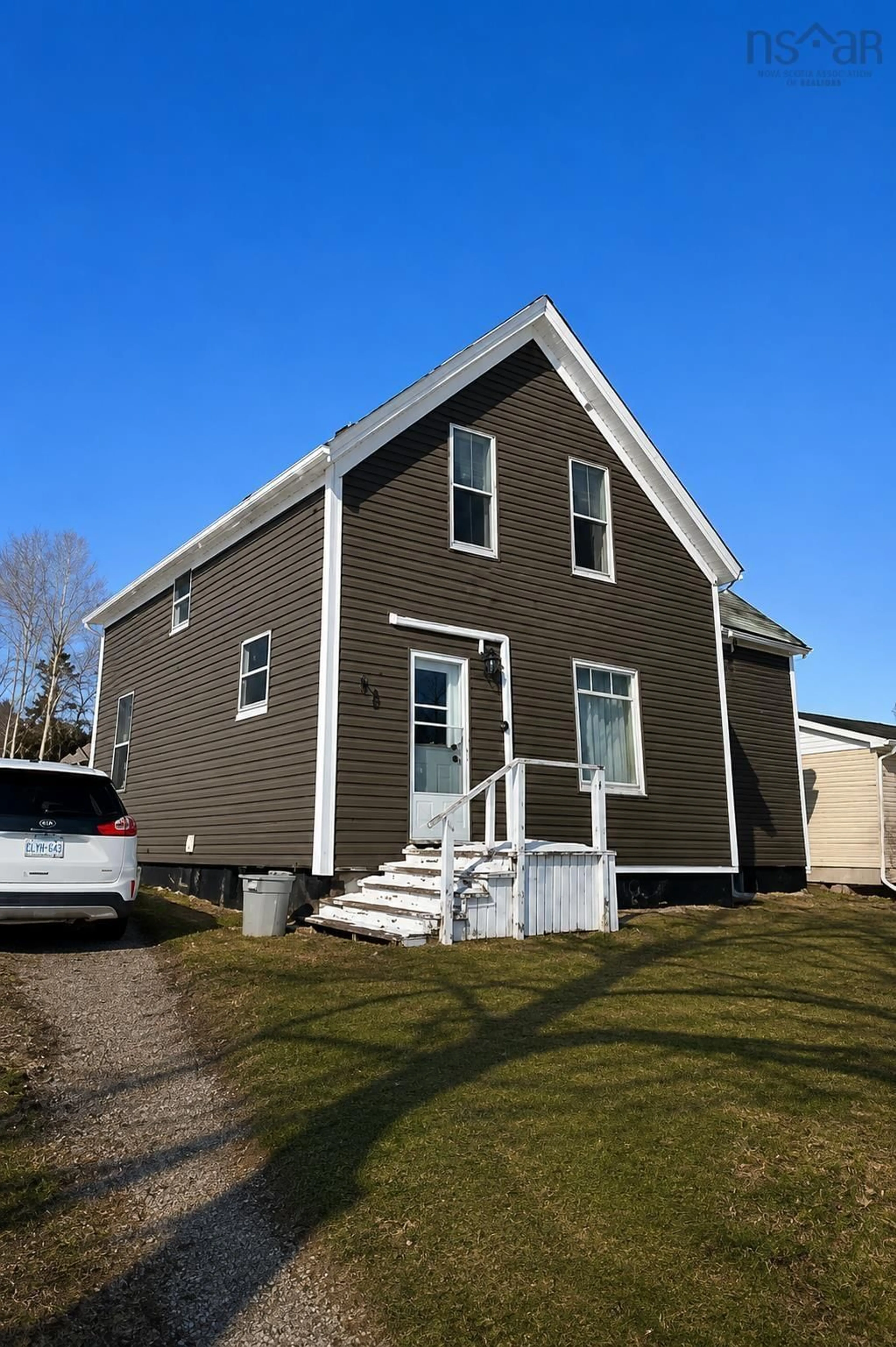 Home with vinyl exterior material, building for 55 View St, New Glasgow Nova Scotia B2H 2G3