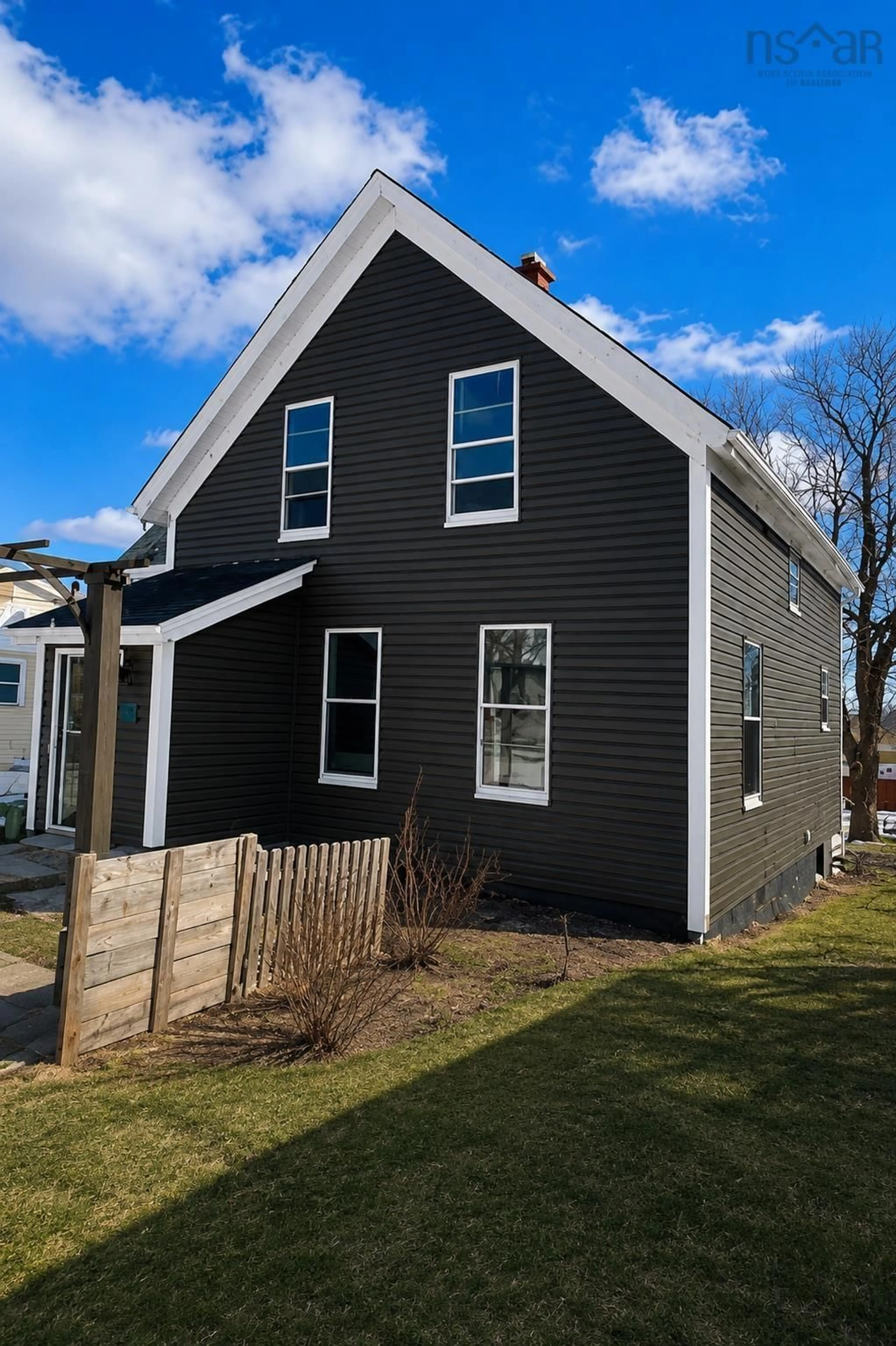 Home with vinyl exterior material, street for 55 View St, New Glasgow Nova Scotia B2H 2G3