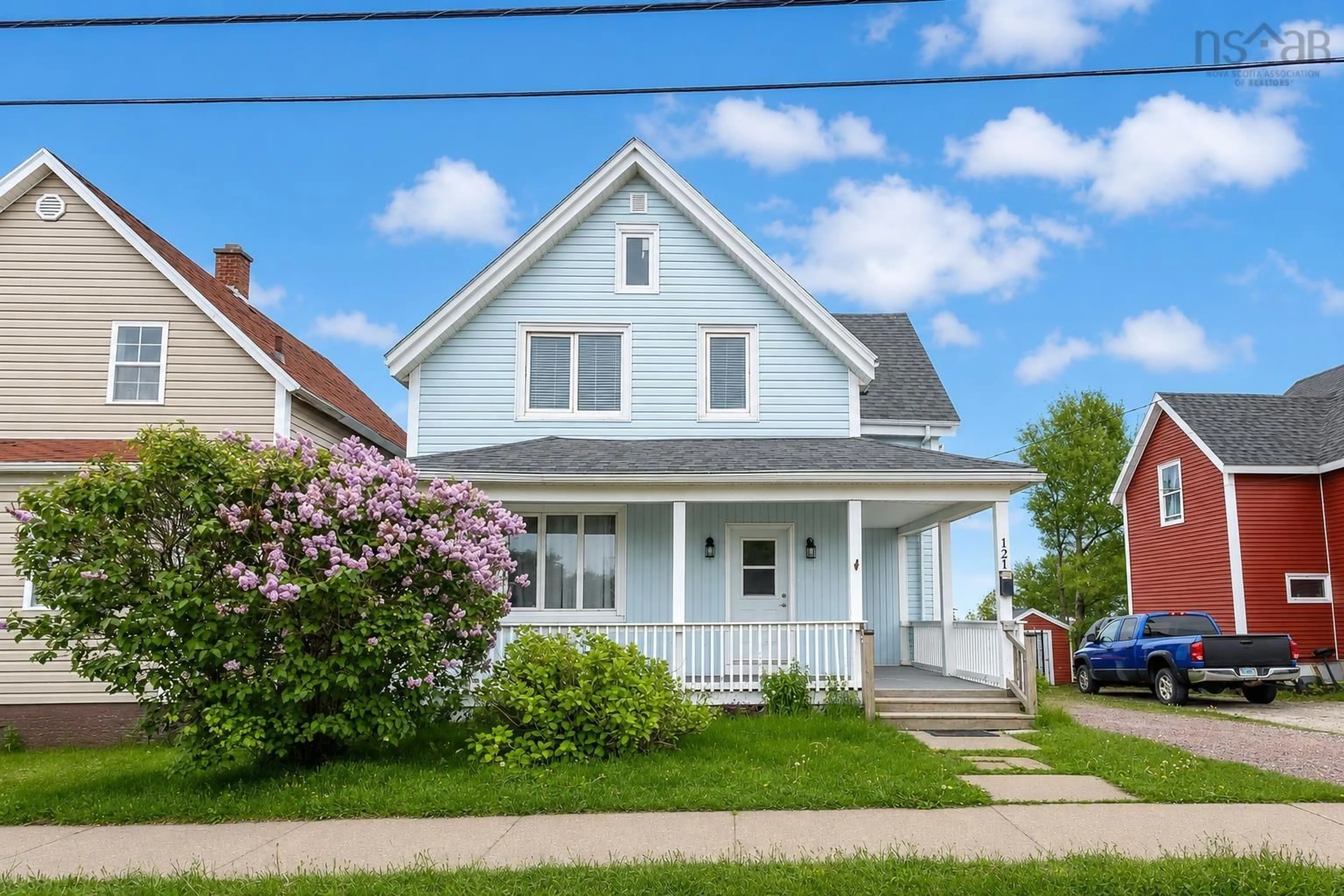 Home with vinyl exterior material, street for 121 Victoria St St, Glace Bay Nova Scotia B1A 2Z7
