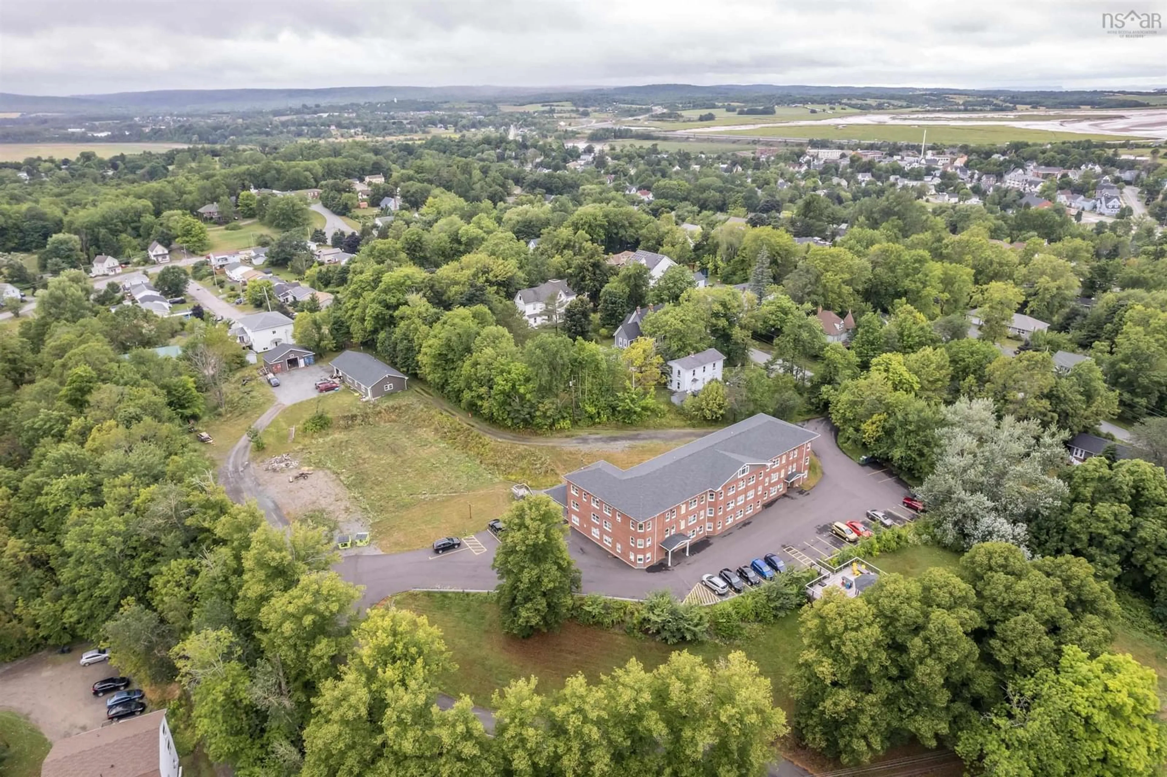 A pic from outside/outdoor area/front of a property/back of a property/a pic from drone, building for 790 King St, Windsor Nova Scotia B0N 2T0