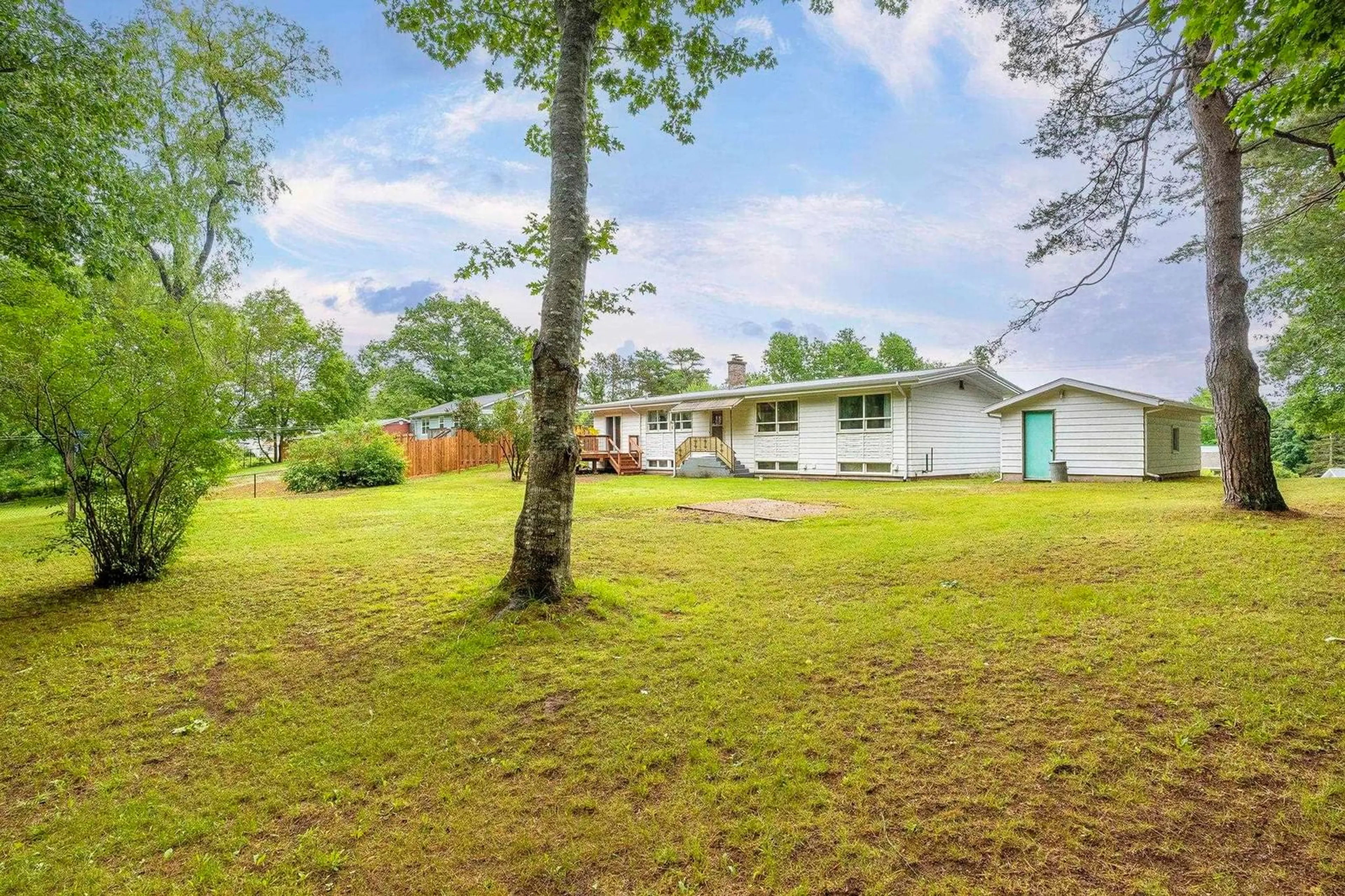 A pic from outside/outdoor area/front of a property/back of a property/a pic from drone, unknown for 489 Pine Ridge Avenue, Kingston Nova Scotia B0P 1R0