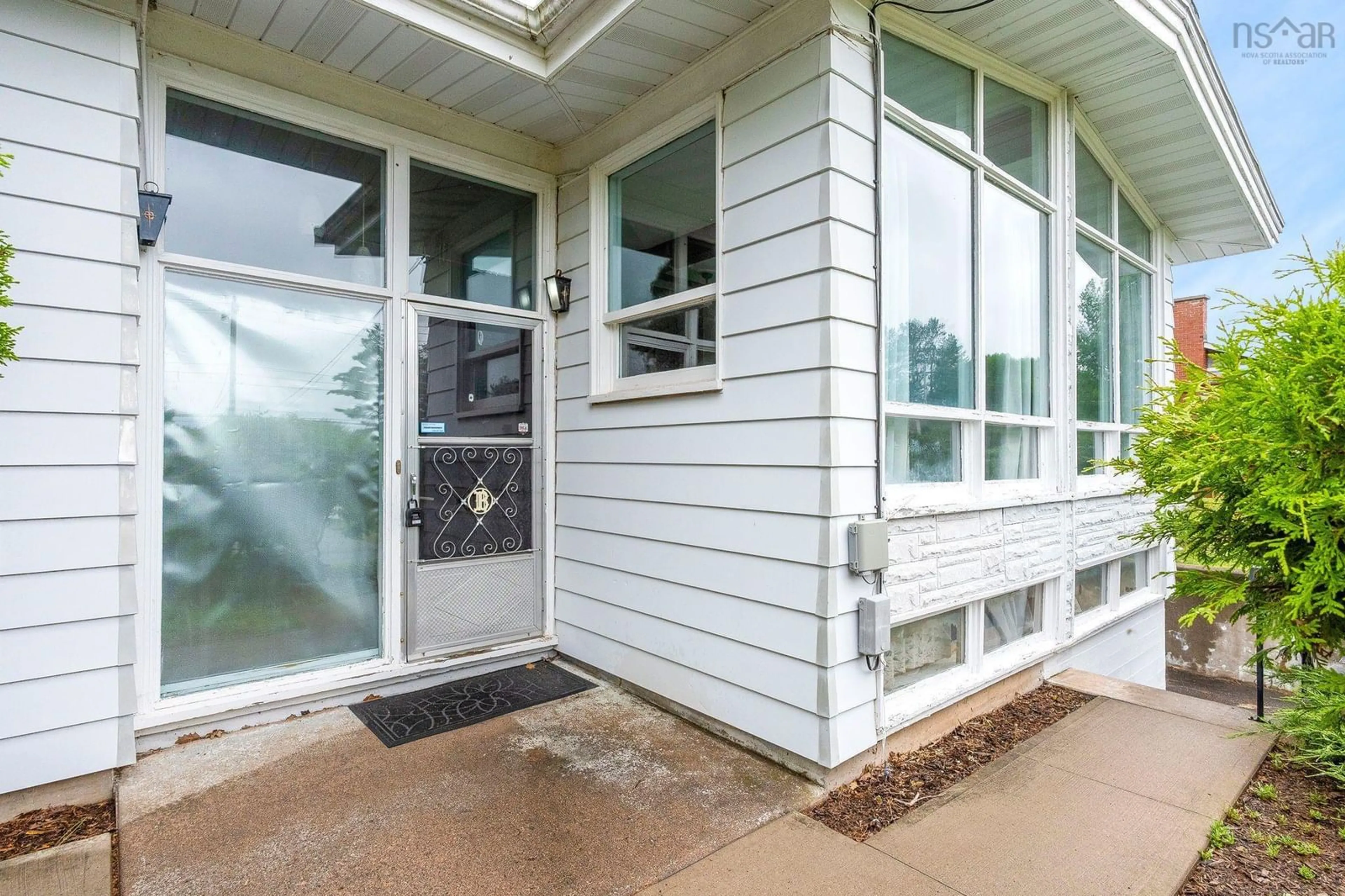 Home with vinyl exterior material, street for 489 Pine Ridge Avenue, Kingston Nova Scotia B0P 1R0