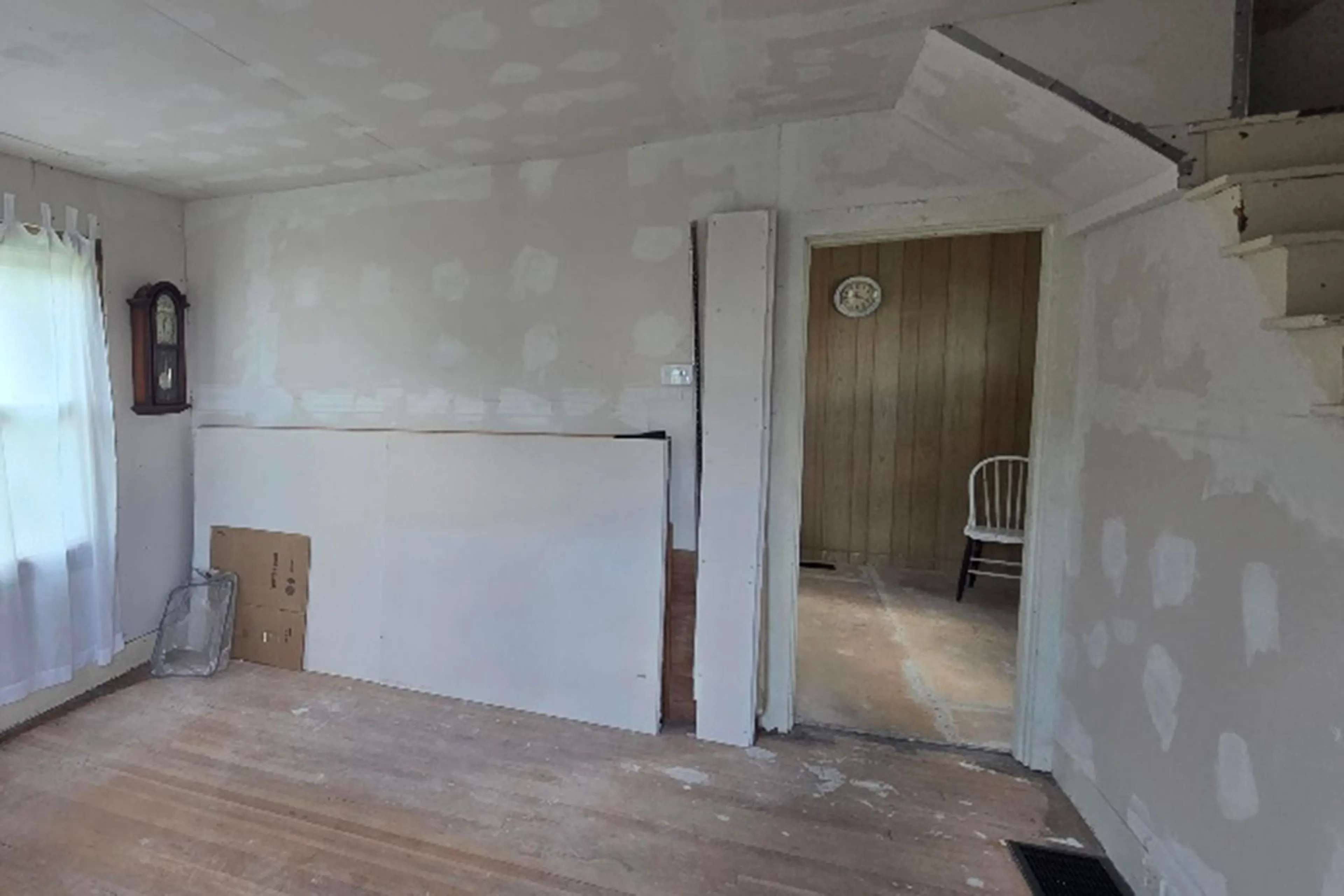 A pic of a room for 8 Grey St, Springhill Nova Scotia B0M 1X0
