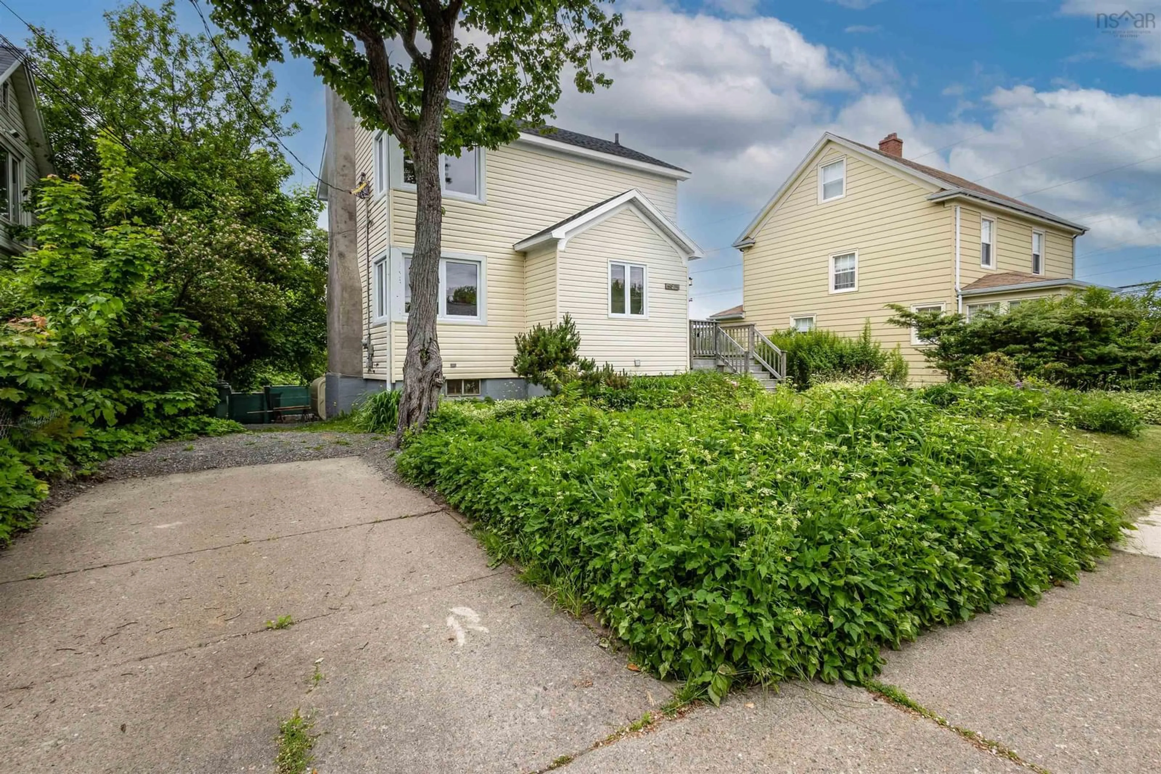 Patio, street for 81 Howe St, Sydney Nova Scotia B1L 4T9
