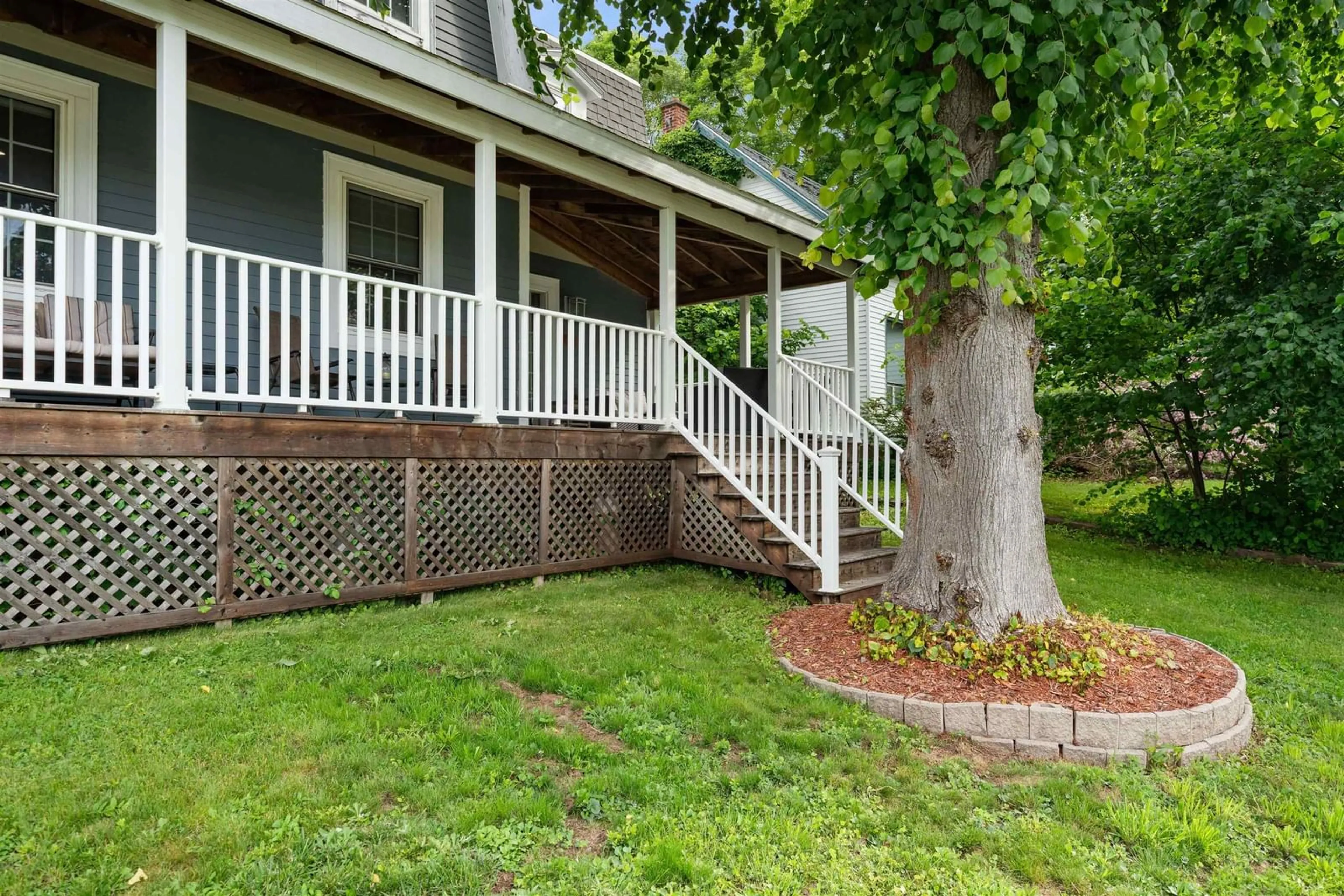 Patio, street for 40 School St, Pictou Nova Scotia B0K 1H0