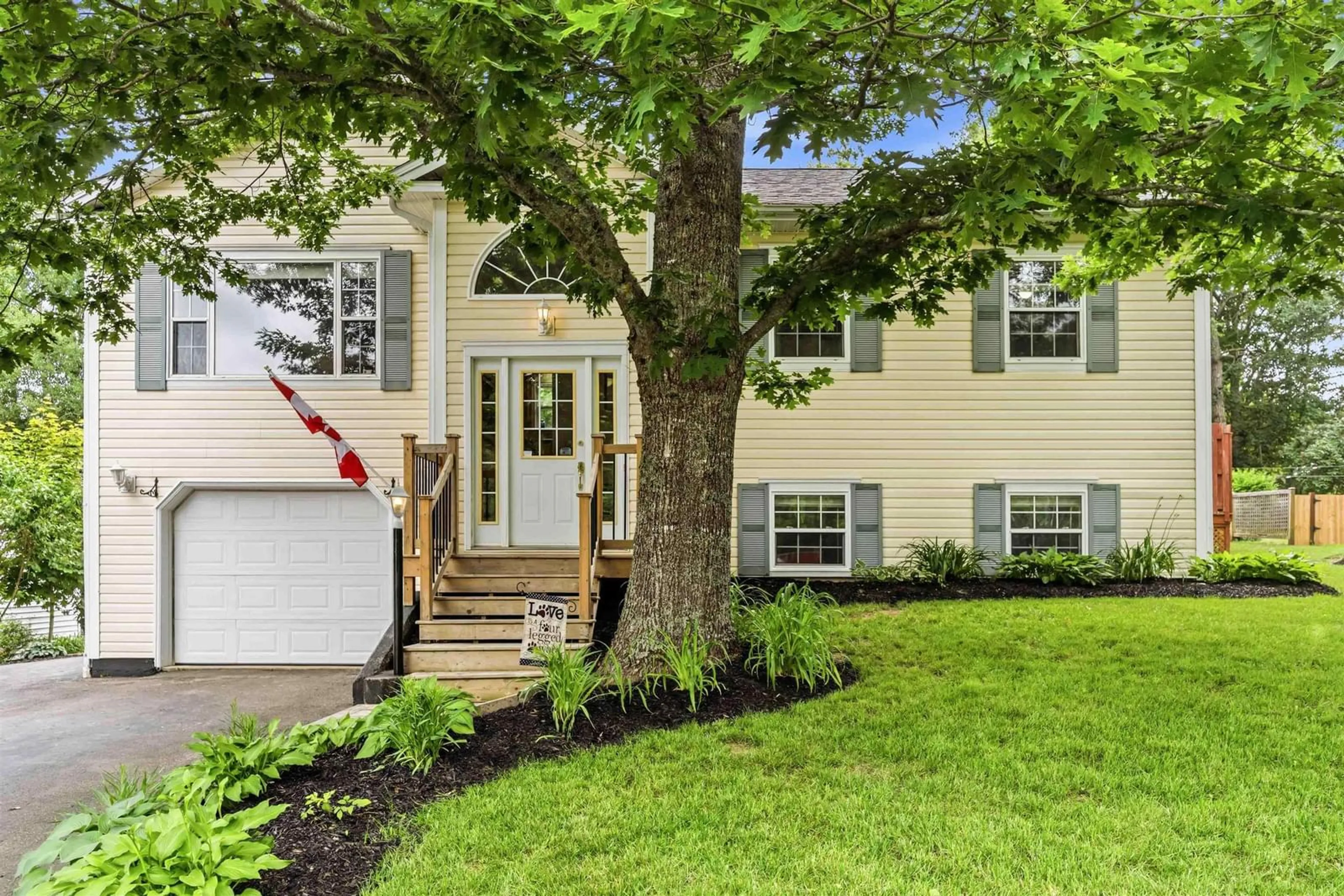 Home with vinyl exterior material, street for 14 Acadia Dr, Kentville Nova Scotia B4N 5E1