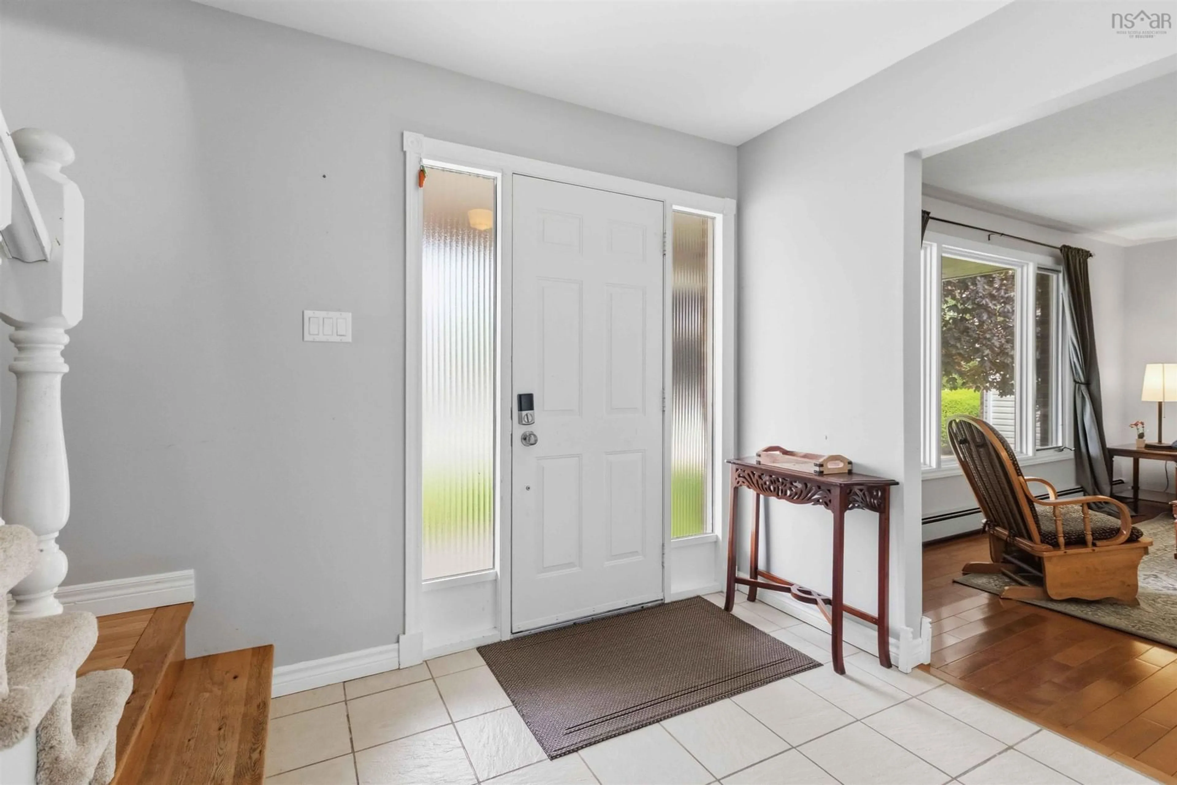 Indoor entryway for 12 Cedar Cres, Cole Harbour Nova Scotia B2V 1Y6
