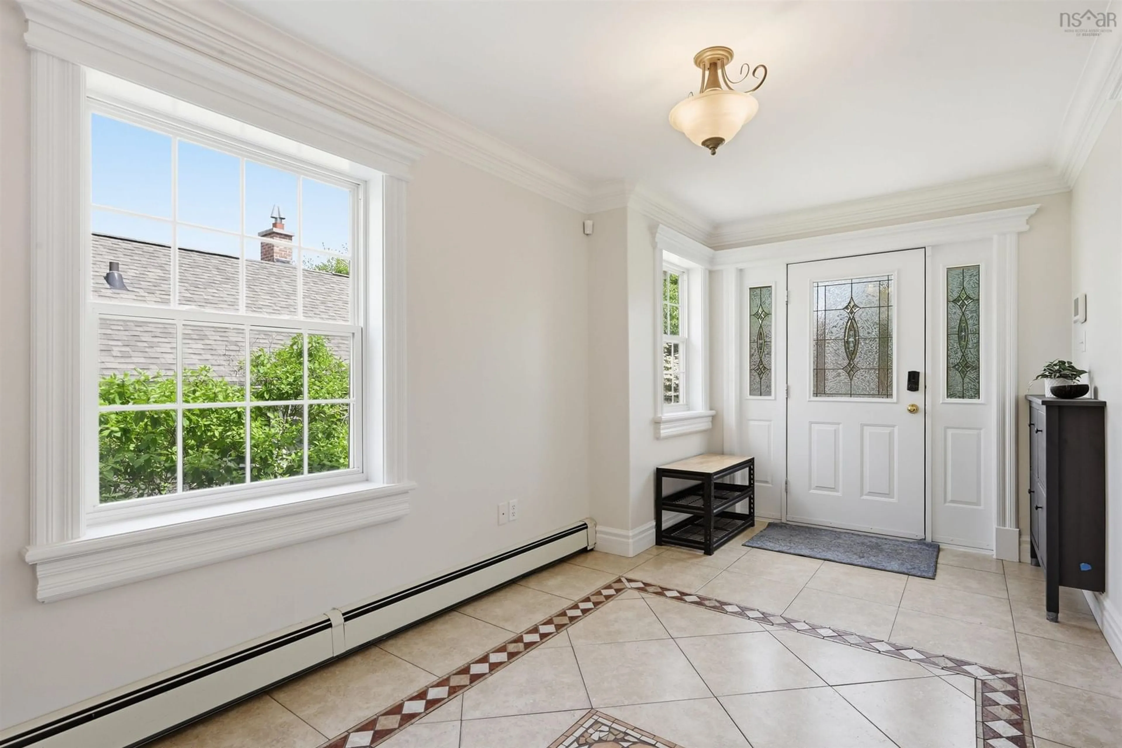 Indoor entryway for 5743 Southwood Dr, Halifax Nova Scotia B3H 1E6