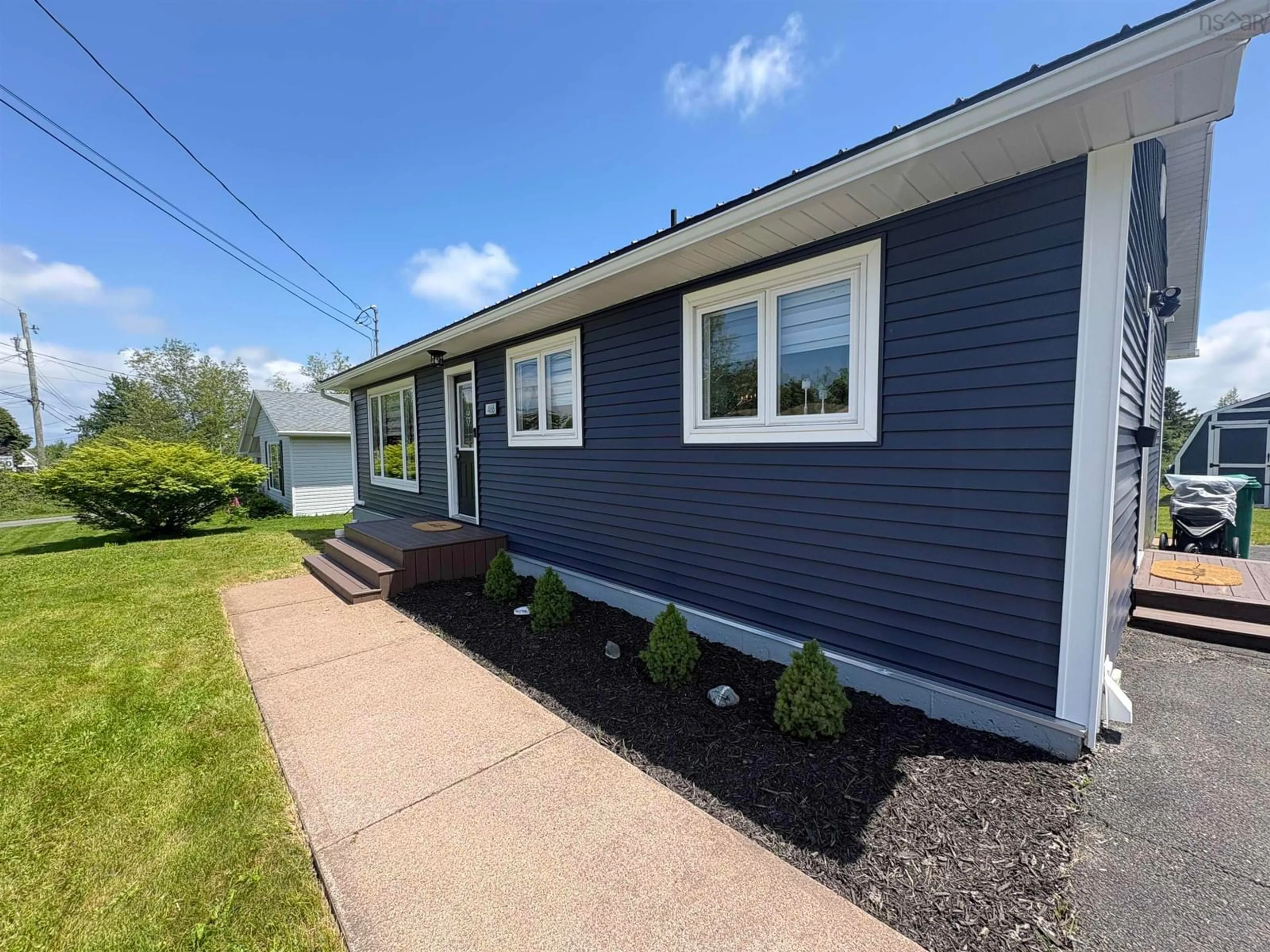 Home with vinyl exterior material, unknown for 466 Martin Ave, New Glasgow Nova Scotia B2H 1R9
