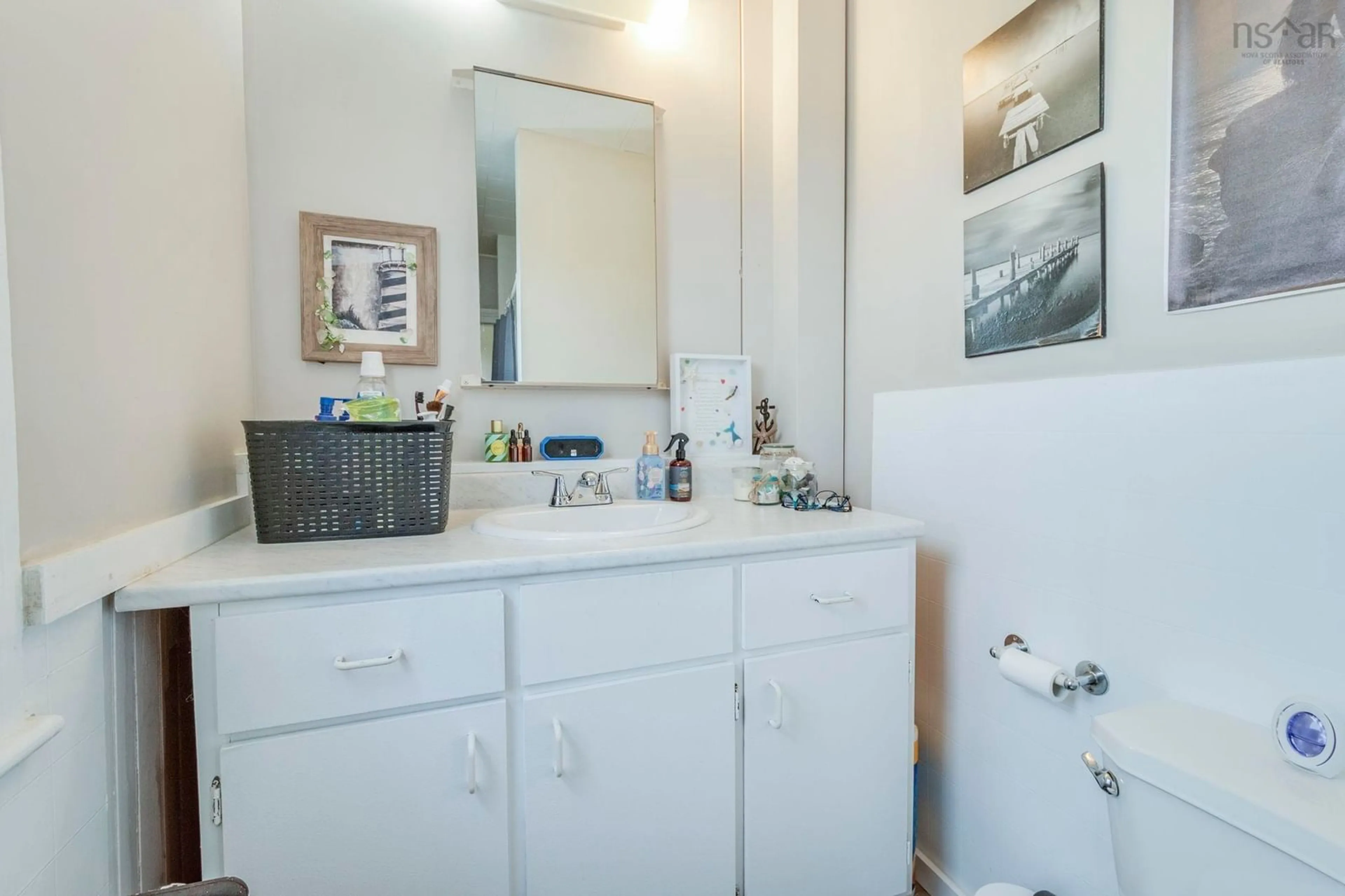 Standard bathroom, ceramic/tile floor for 128 River St, Stellarton Nova Scotia B0K 1S0