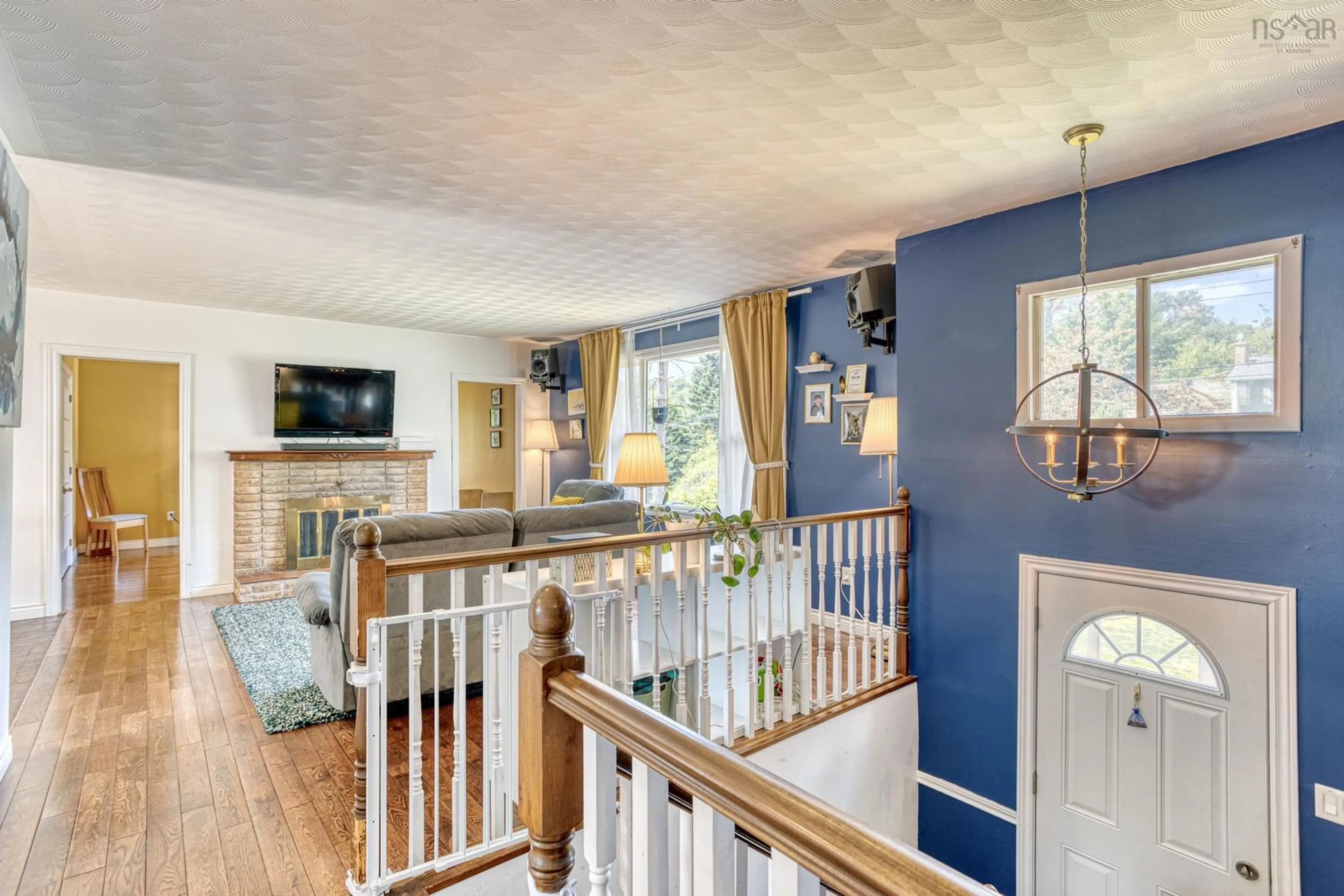 Indoor entryway for 37 Theresa Crt, Lake Echo Nova Scotia B3E 1B1