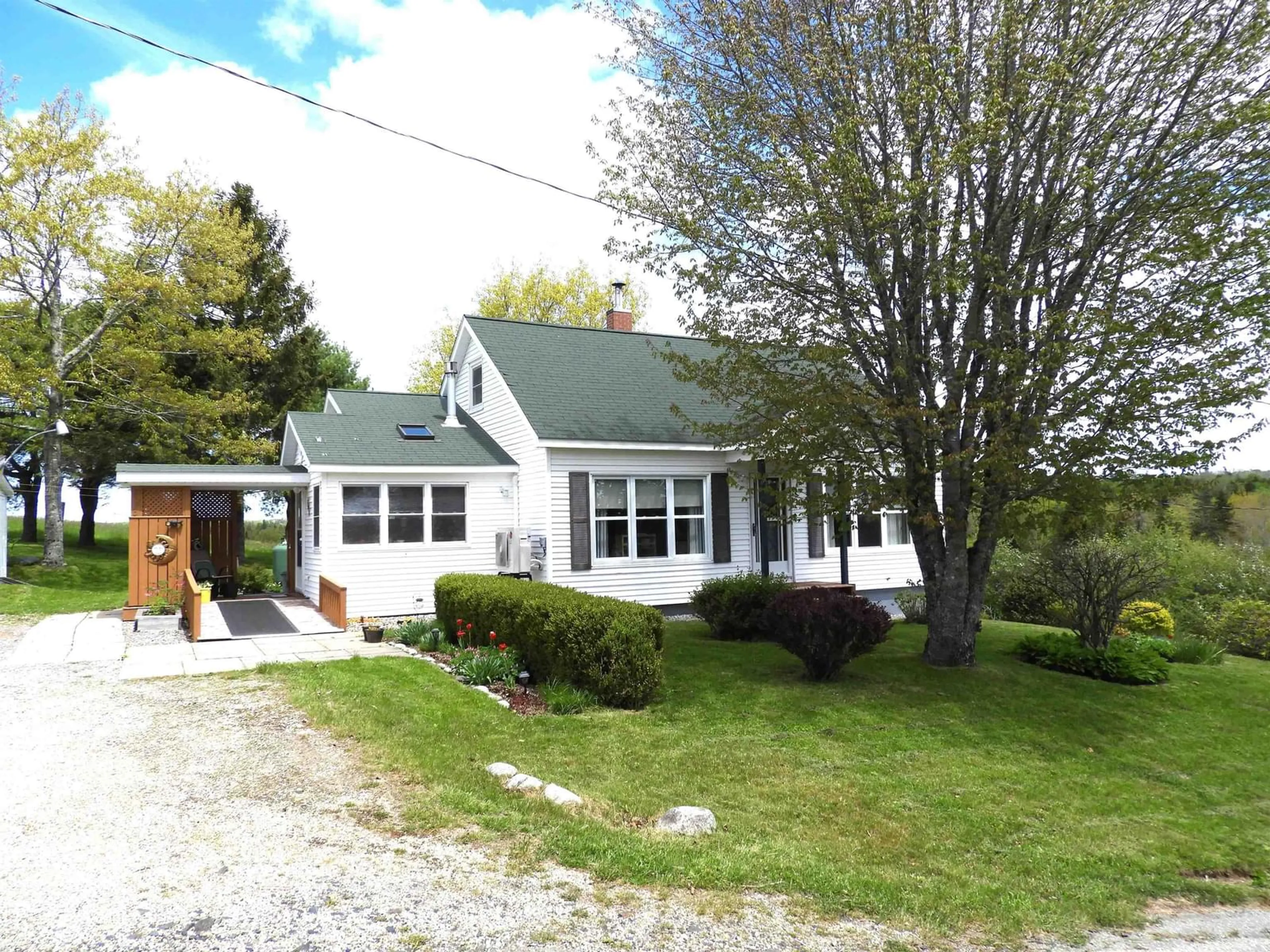 Unknown for 195 Lake Ramsay Rd, New Ross Nova Scotia B0J 2M0