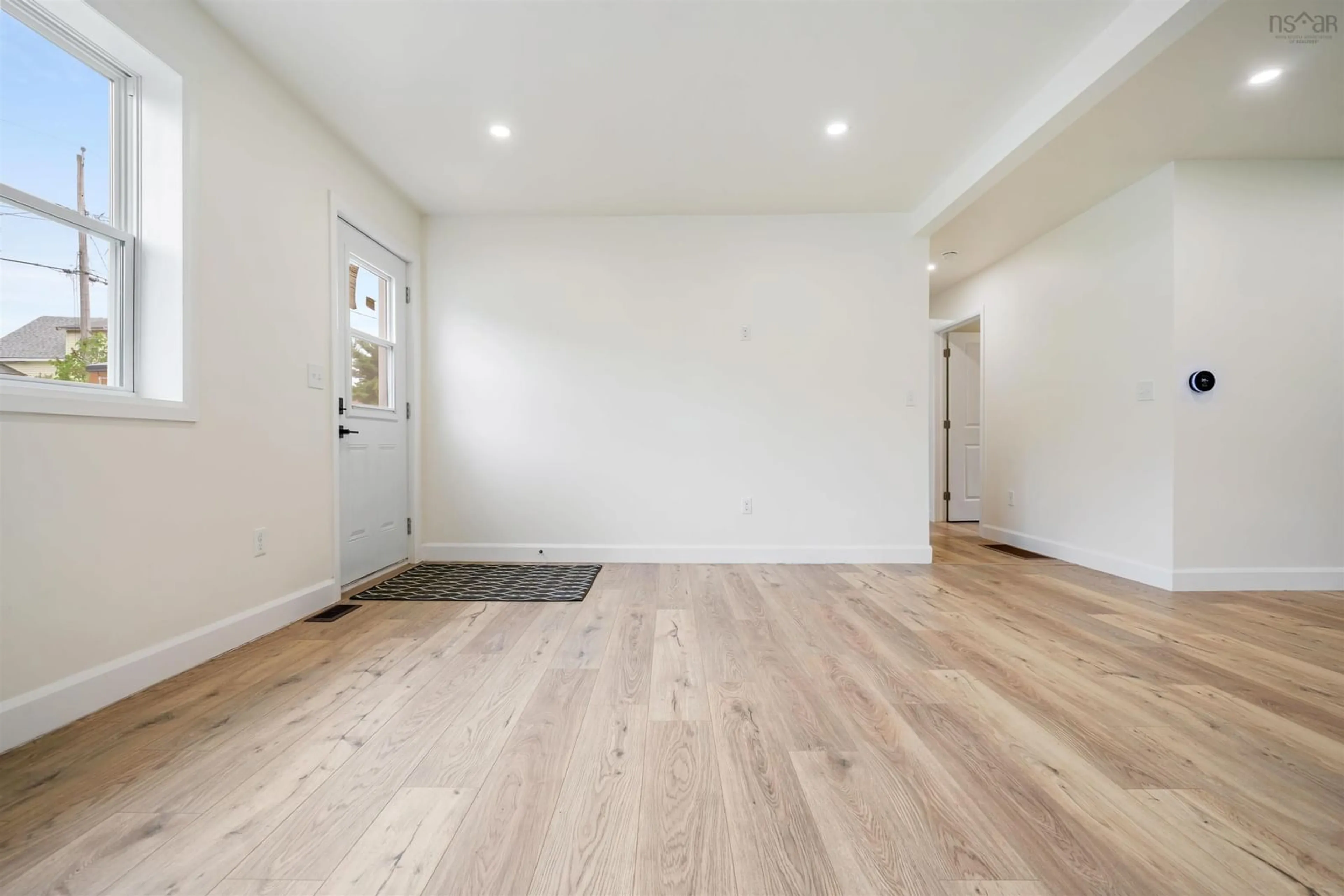 Indoor entryway for 162 Sixth St, New Glasgow Nova Scotia B2H 1B5