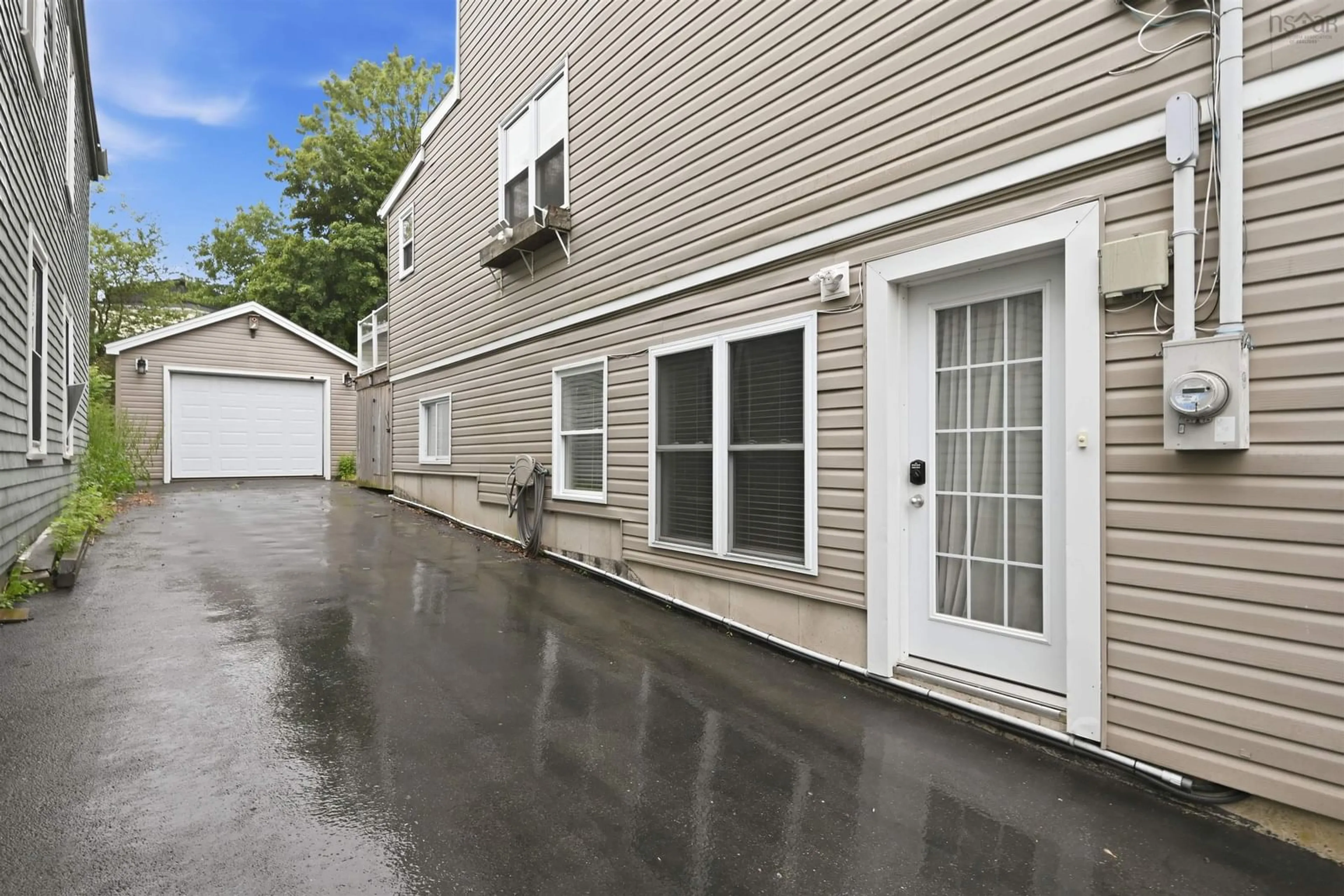 Patio, street for 6279 Yale St, Halifax Nova Scotia B3L 1C9