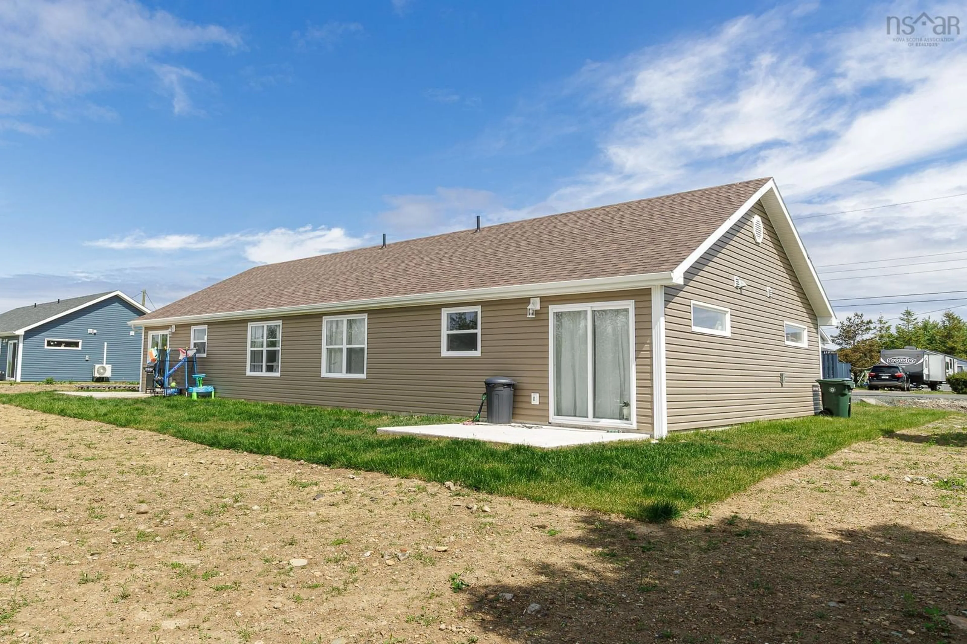 Home with vinyl exterior material, building for 33/35 39/41 Maple St, Scotchtown Nova Scotia B1H 3M4