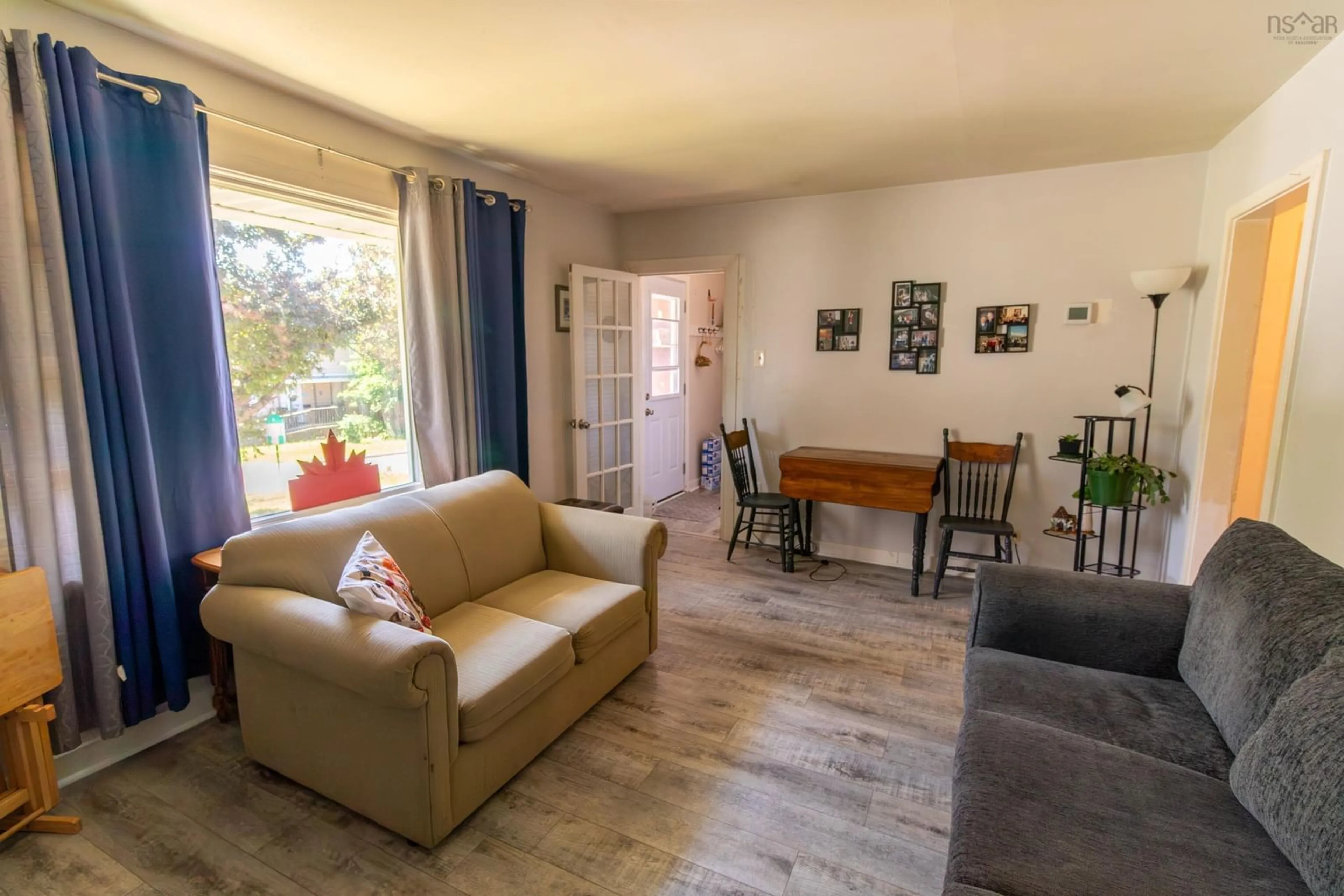 Living room with furniture, unknown for 275 Spinnaker Dr, Cornwallis Park Nova Scotia B0S 1H0