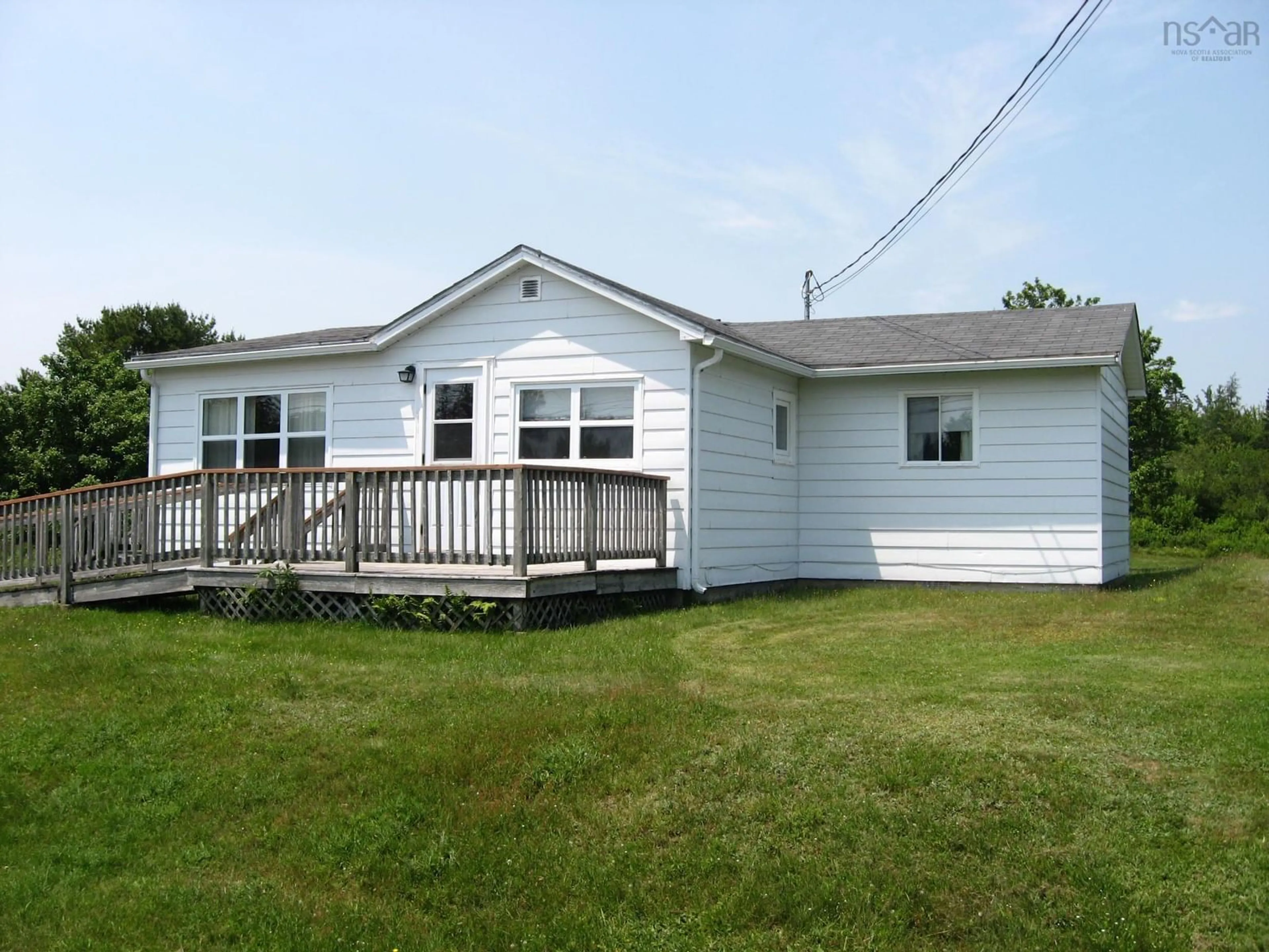 Home with vinyl exterior material, unknown for 6582 Highway 3, Hunts Point Nova Scotia B0T 1G0