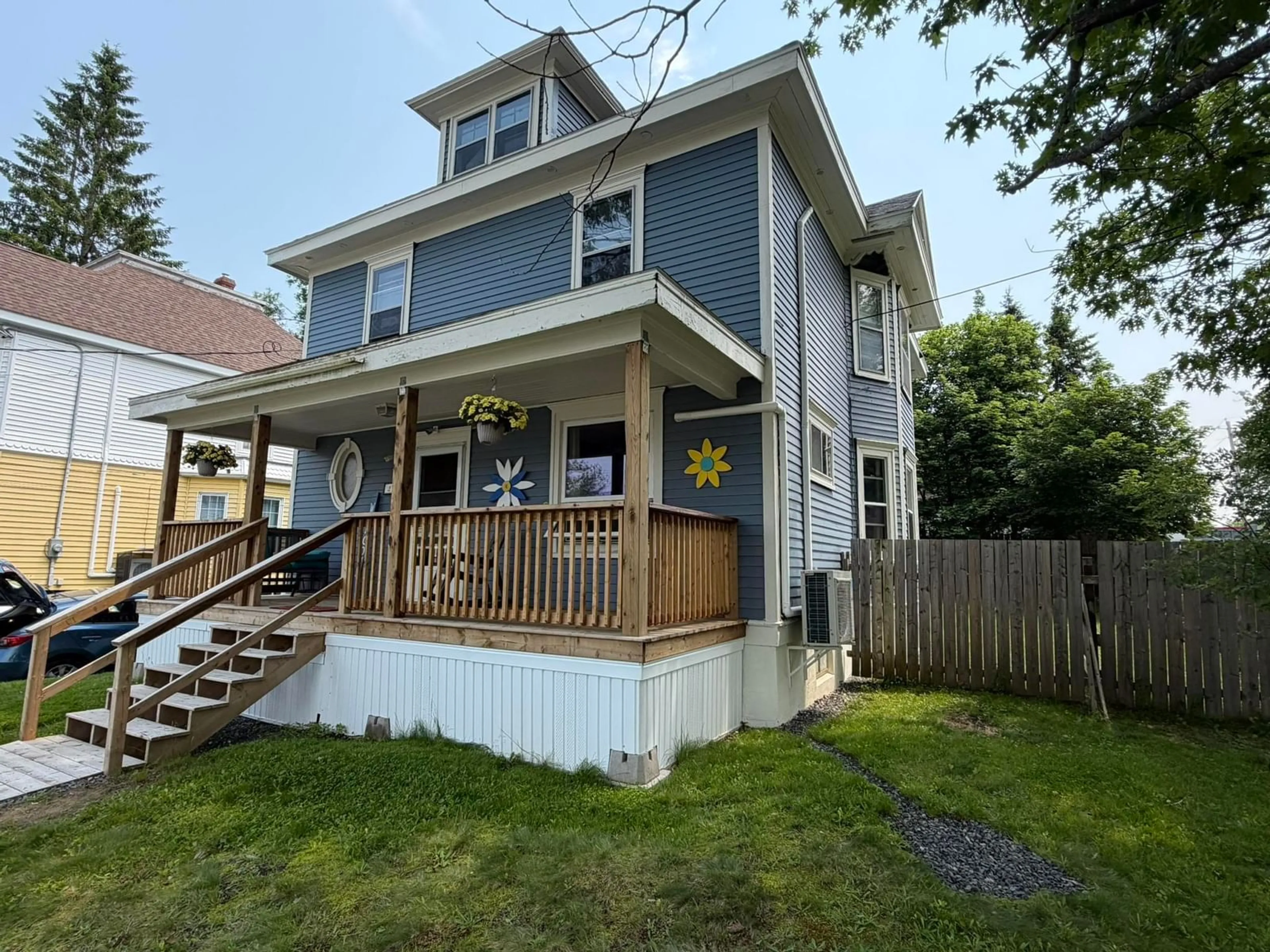 Unknown for 470 Pleasant St, New Glasgow Nova Scotia B2H 2Z6