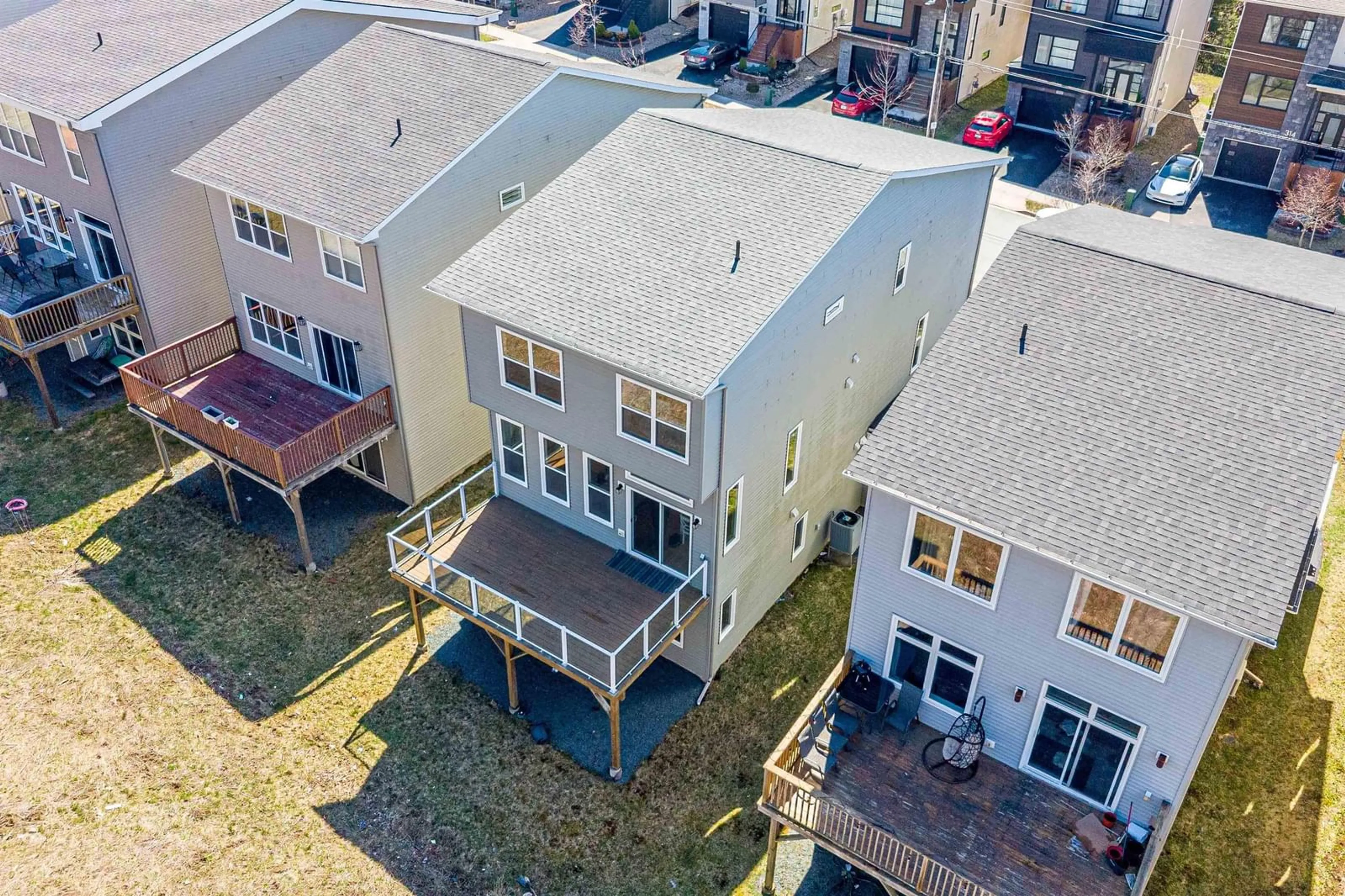 A pic from outside/outdoor area/front of a property/back of a property/a pic from drone, city buildings view from balcony for 309 Fleetview Dr, Halifax Nova Scotia B3M 0L9