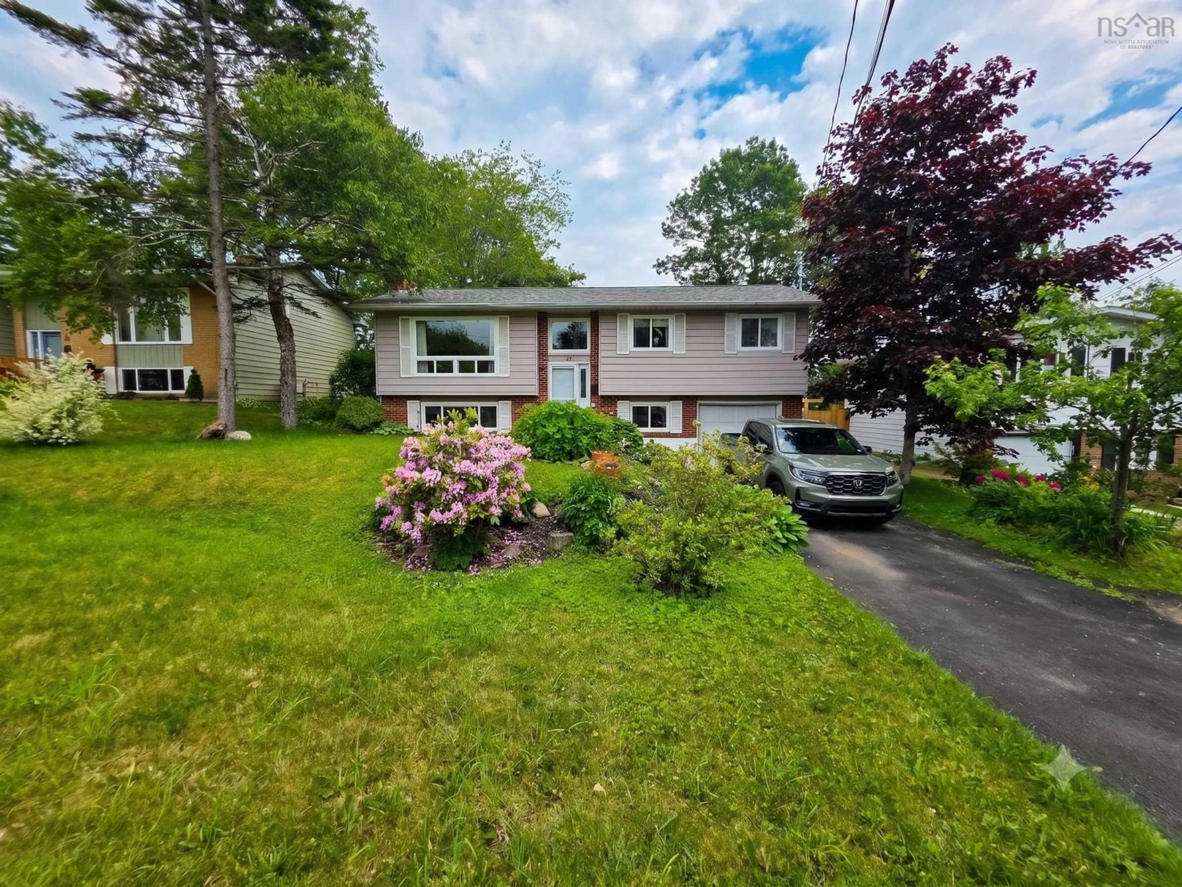 A pic from outside/outdoor area/front of a property/back of a property/a pic from drone, street for 27 Judy Ave, Lower Sackville Nova Scotia B4E 1A6