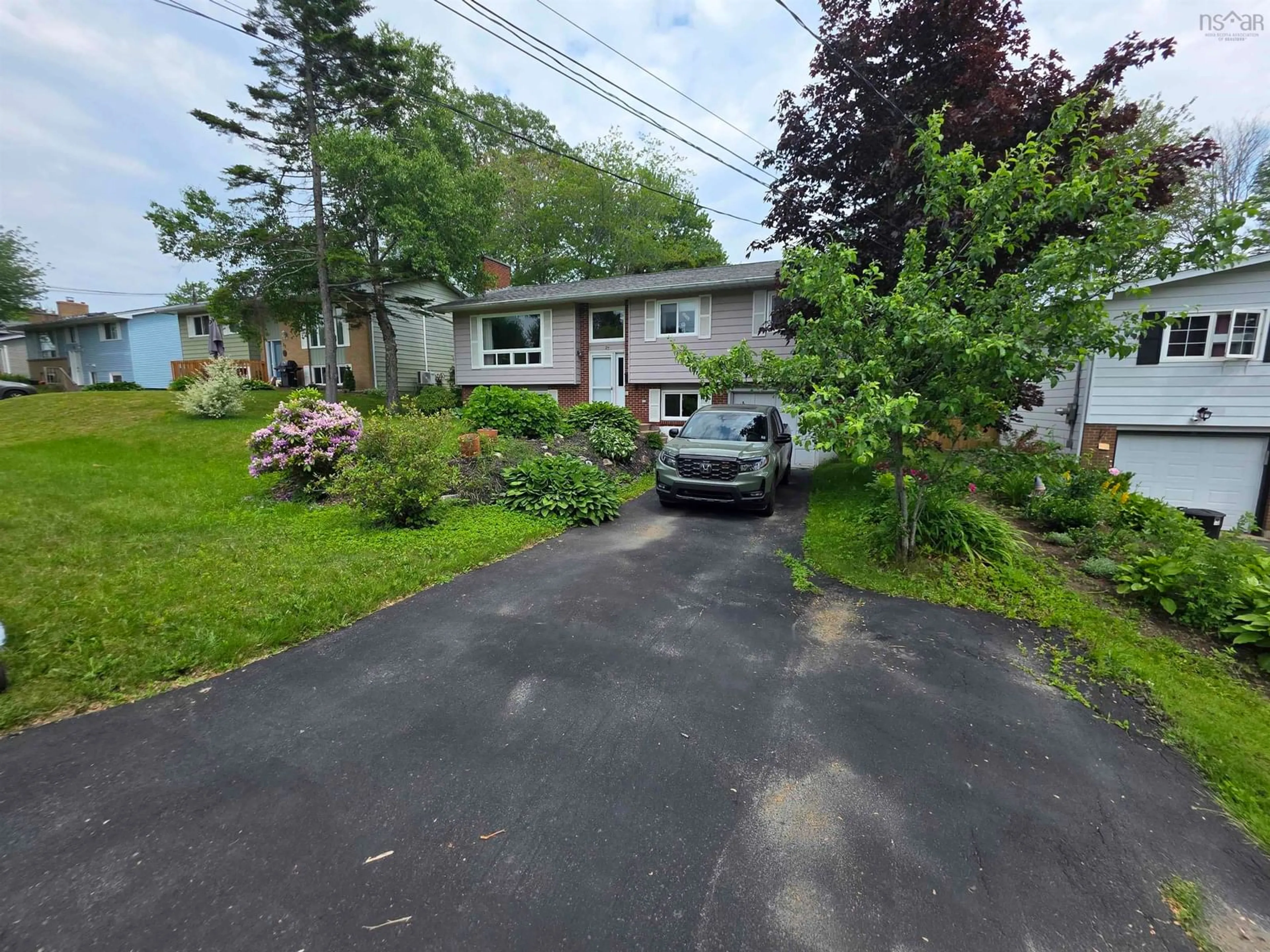 A pic from outside/outdoor area/front of a property/back of a property/a pic from drone, street for 27 Judy Ave, Lower Sackville Nova Scotia B4E 1A6