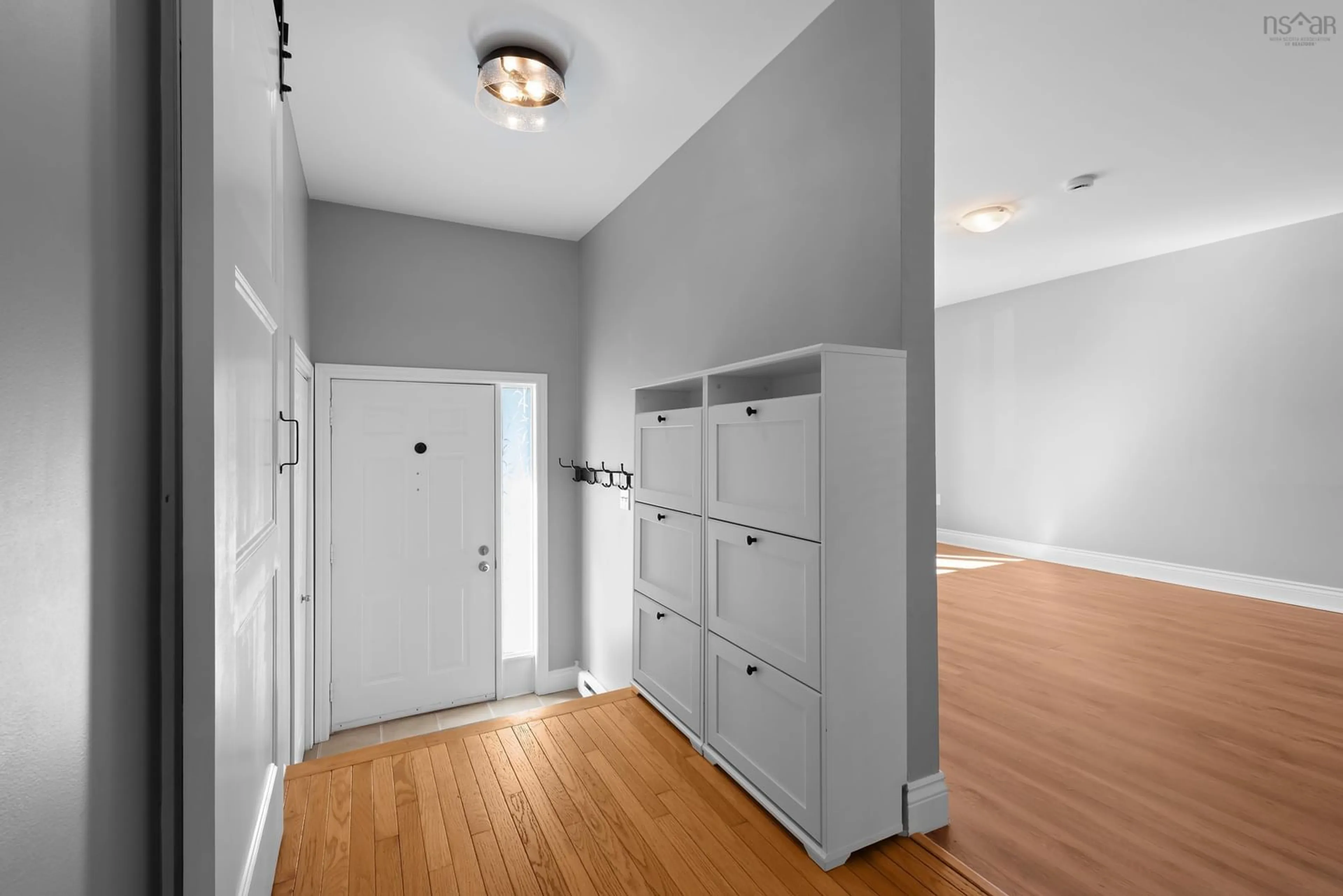 Indoor entryway for 46 Silver Maple Dr, Timberlea Nova Scotia B3T 1G6