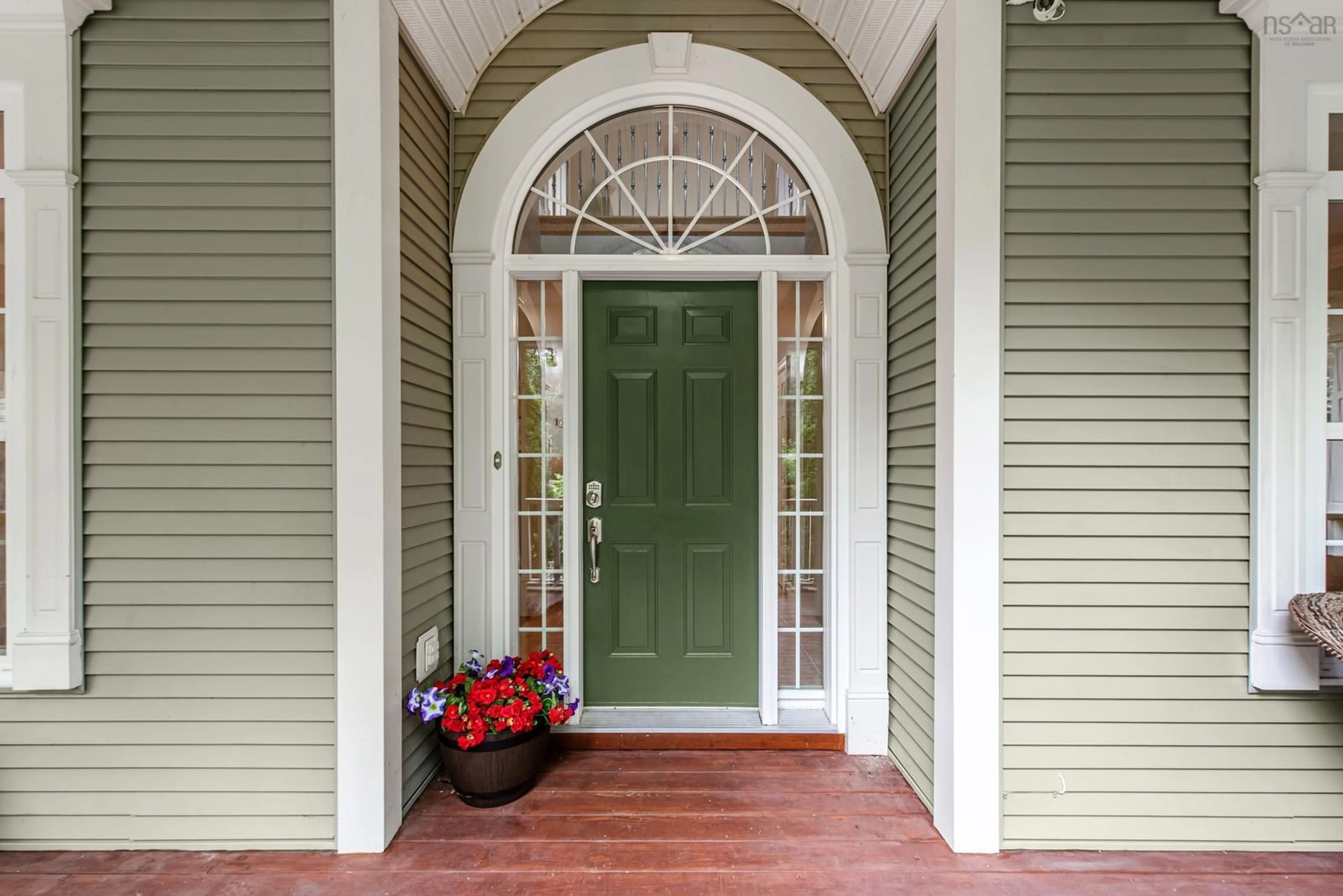 Indoor entryway for 21 Starrysky Crt, Upper Tantallon Nova Scotia B3Z 4H7