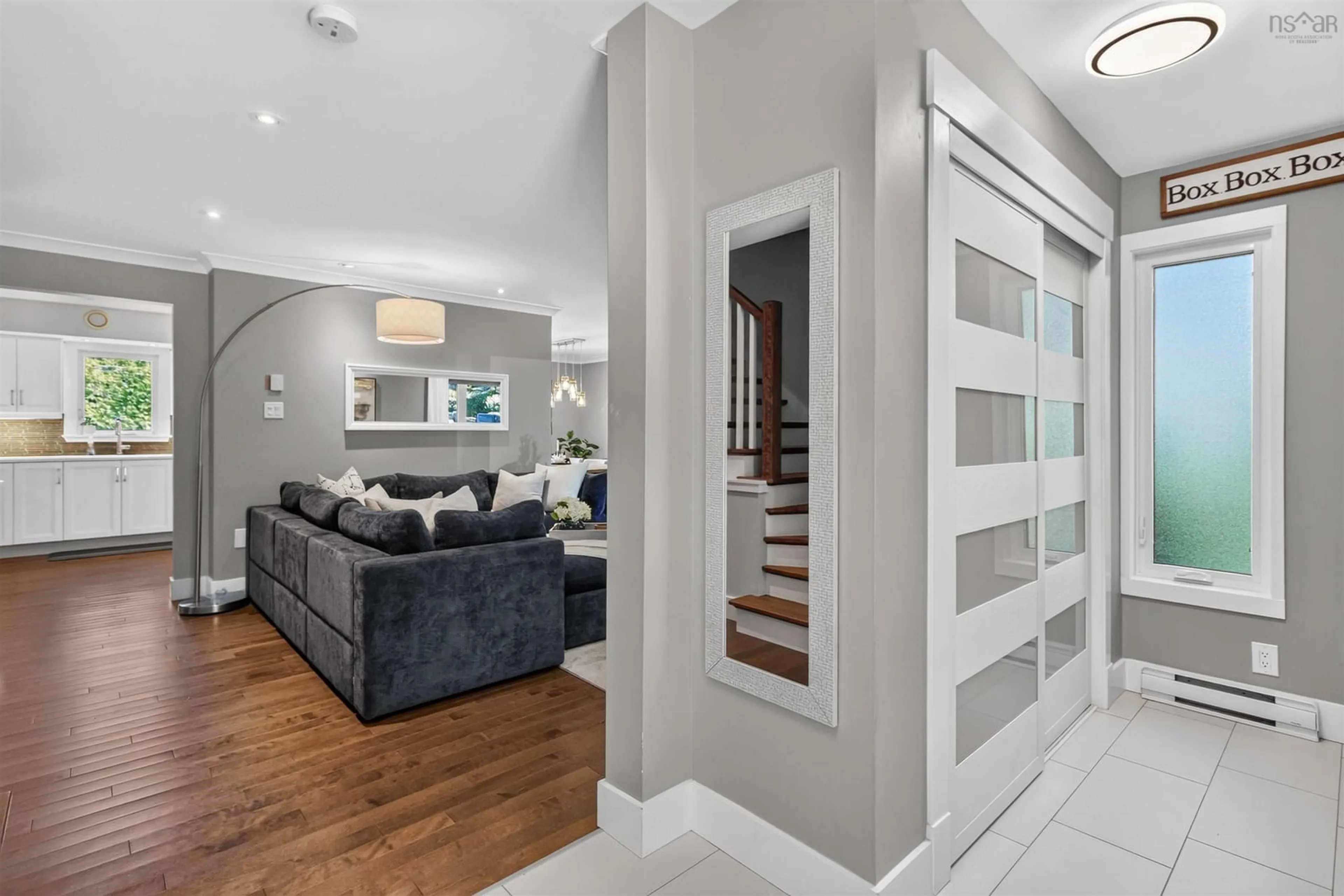 Indoor entryway for 5 Kilbirnie Lane, Halifax Nova Scotia B3M 4E4