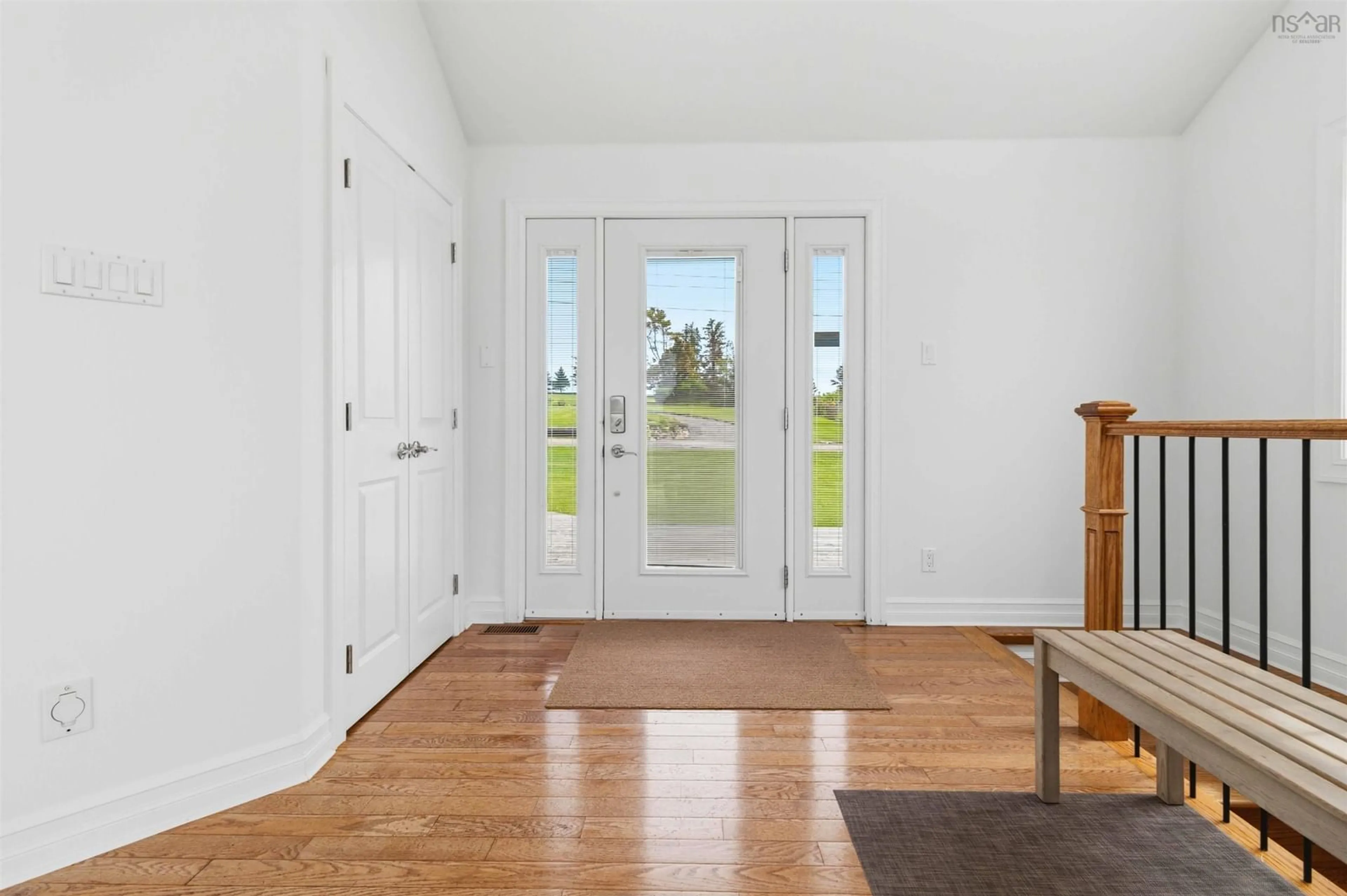 Indoor entryway for 1580 Second Peninsula Rd, Second Peninsula Nova Scotia B0J 2C0