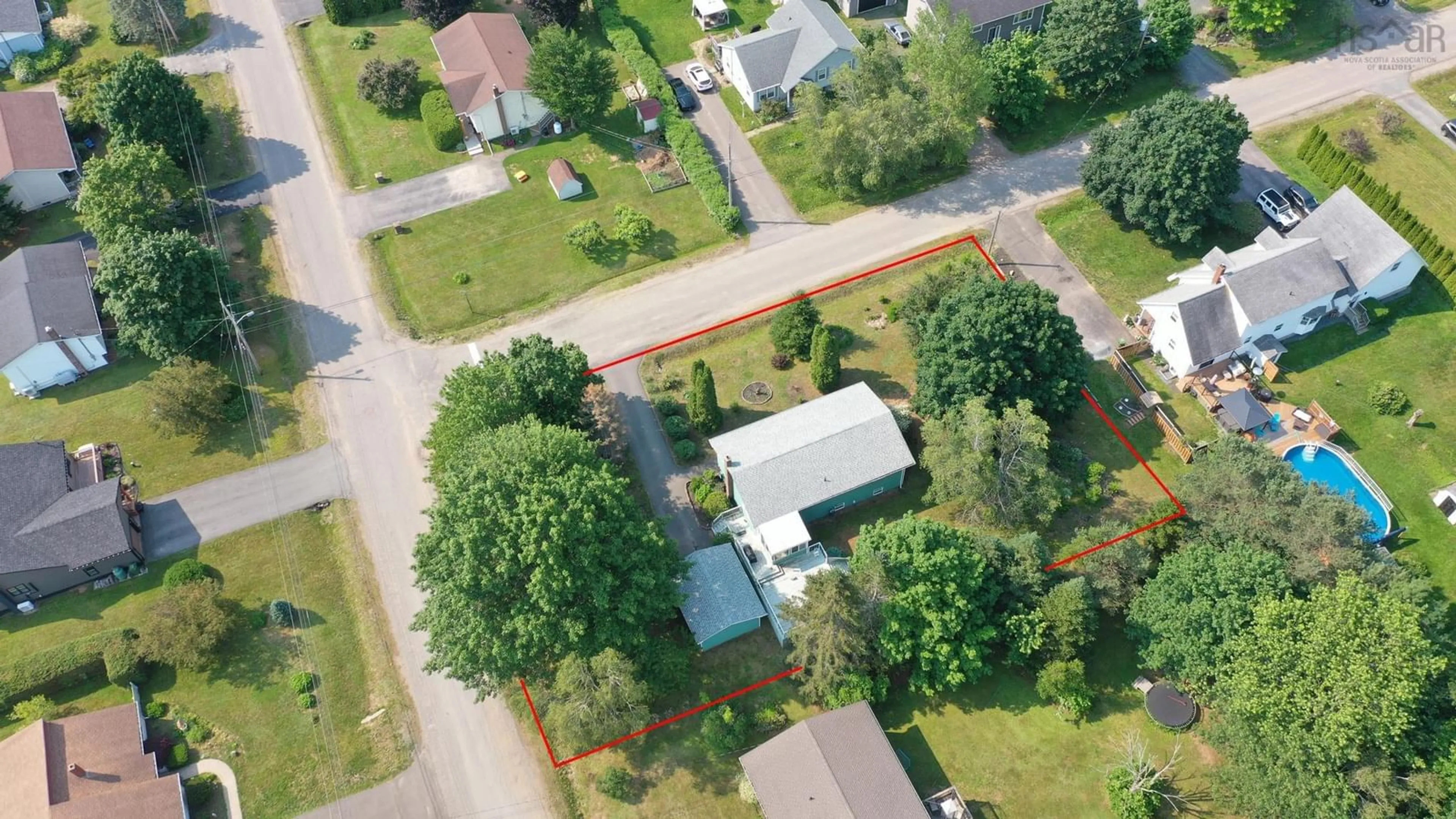 A pic from outside/outdoor area/front of a property/back of a property/a pic from drone, street for 21 Thomas St, Berwick Nova Scotia B0P 1E0