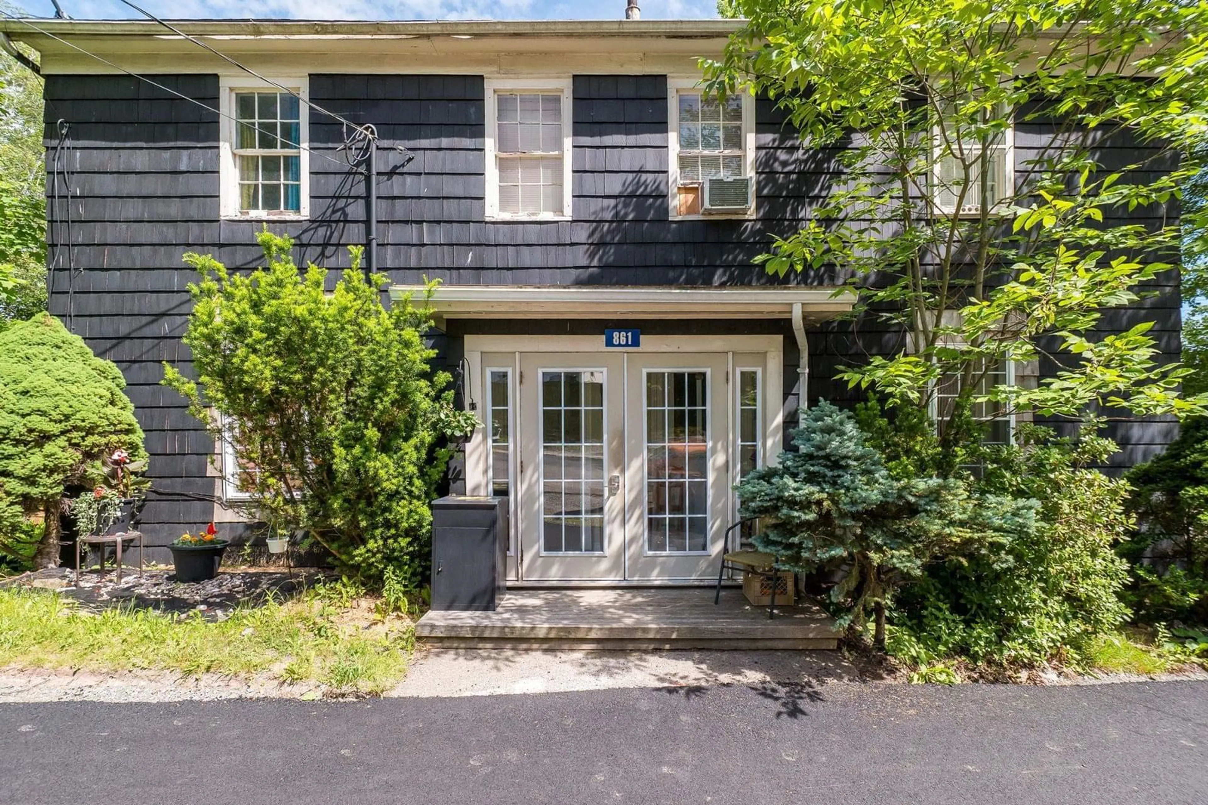 Unknown for 861-865 King St, Windsor Nova Scotia B0N 2T0