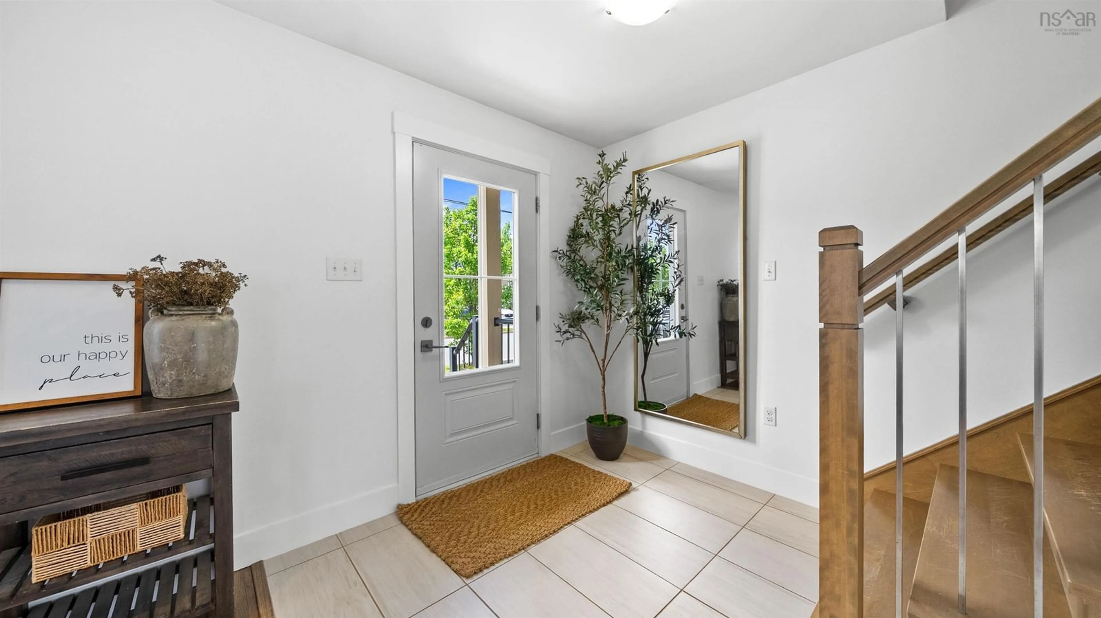 Indoor entryway for 226 Mica Cres, Halifax Nova Scotia B3P 0G8