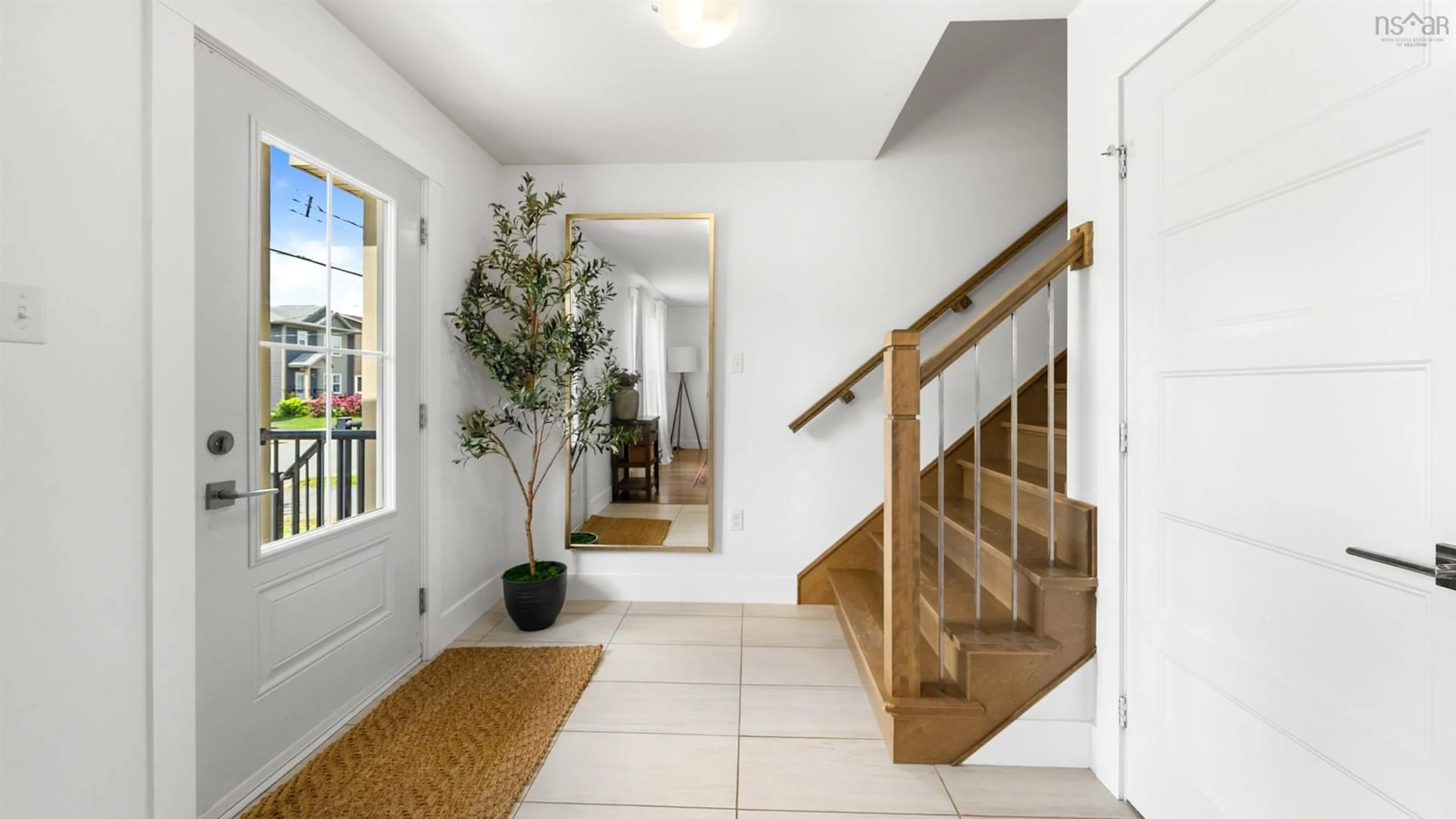 Indoor foyer for 226 Mica Cres, Halifax Nova Scotia B3P 0G8