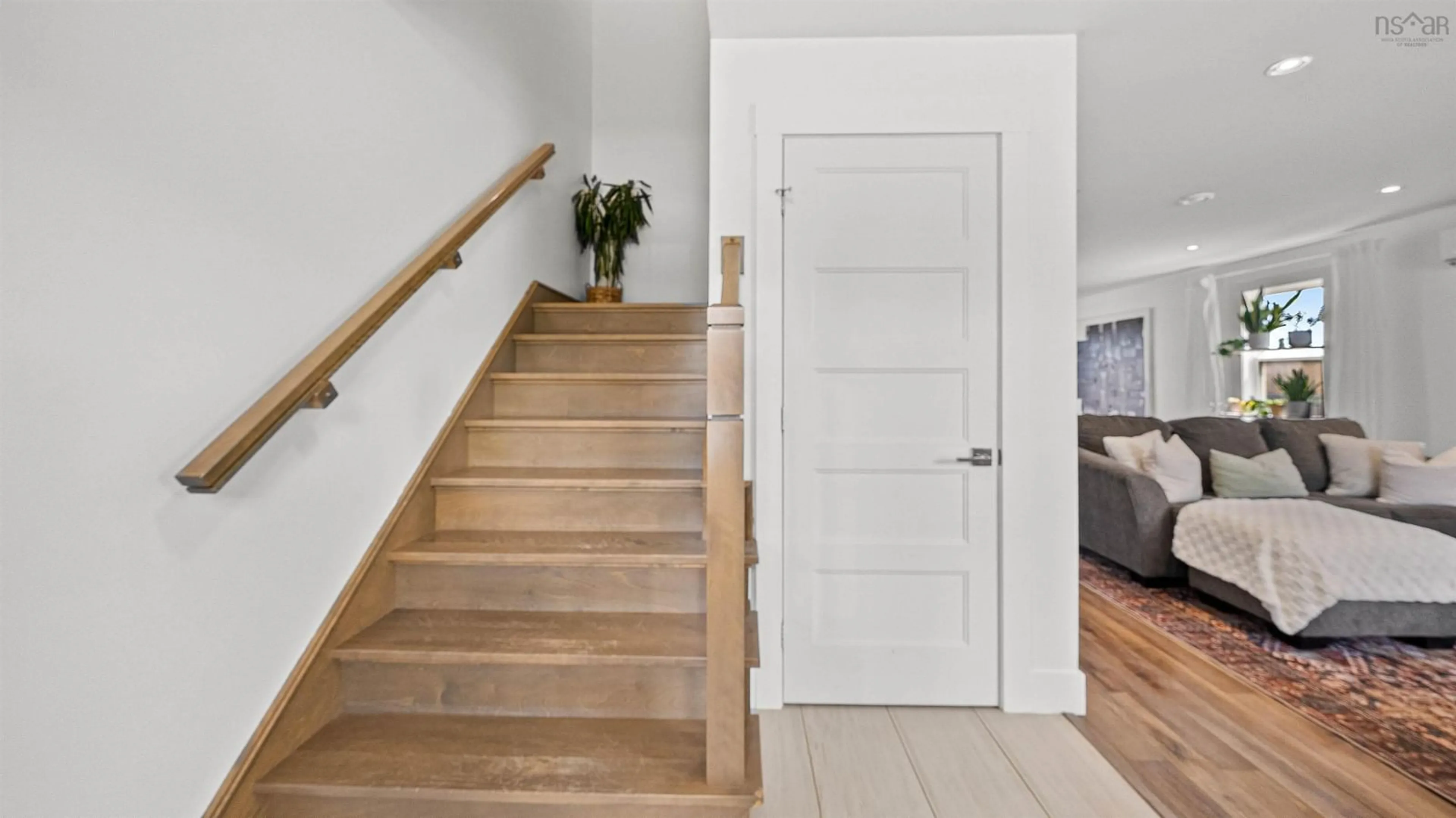 Indoor entryway for 226 Mica Cres, Halifax Nova Scotia B3P 0G8