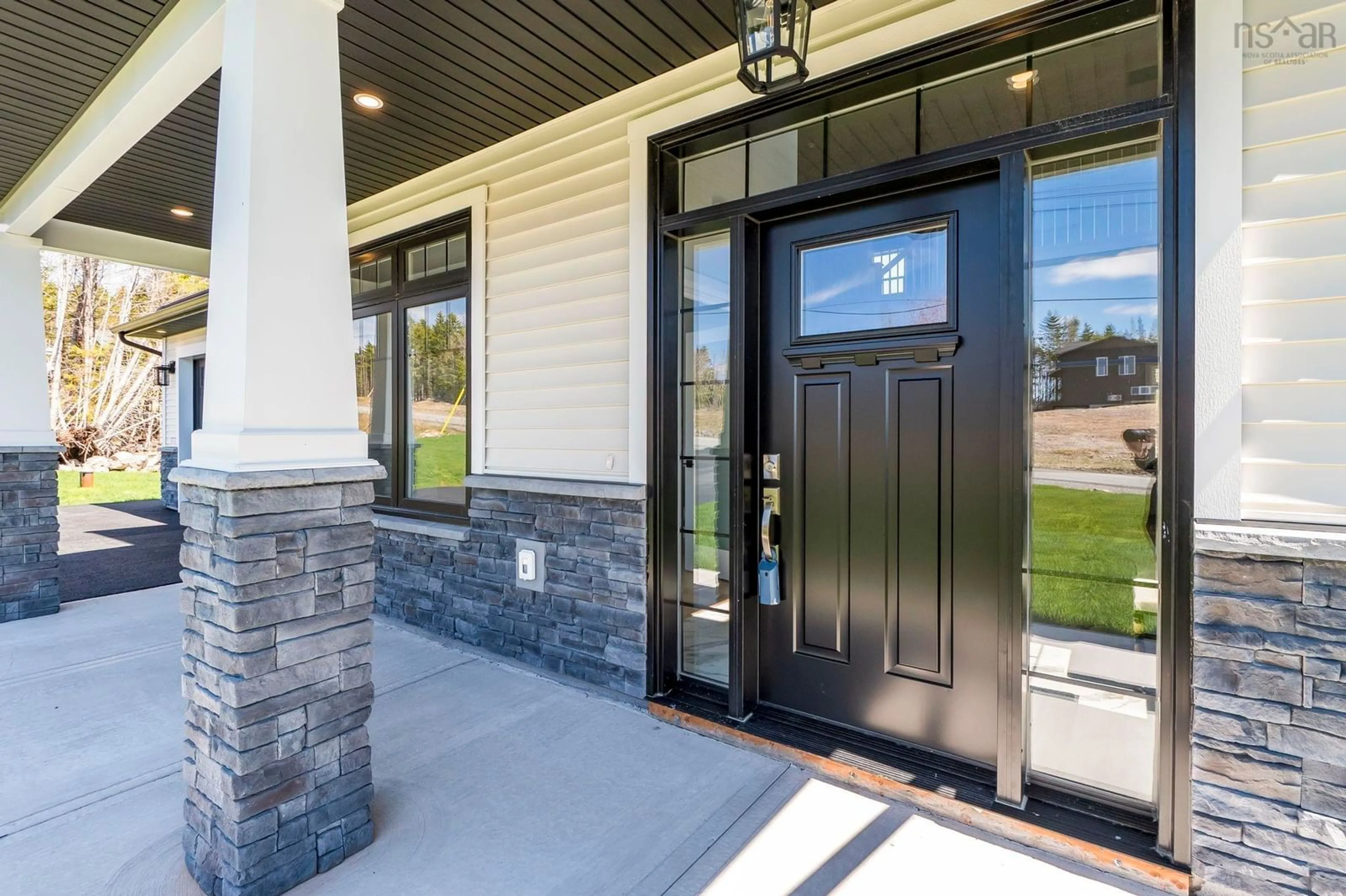 Indoor entryway for 289 Orchid Court, Middle Sackville Nova Scotia B4E 0X2