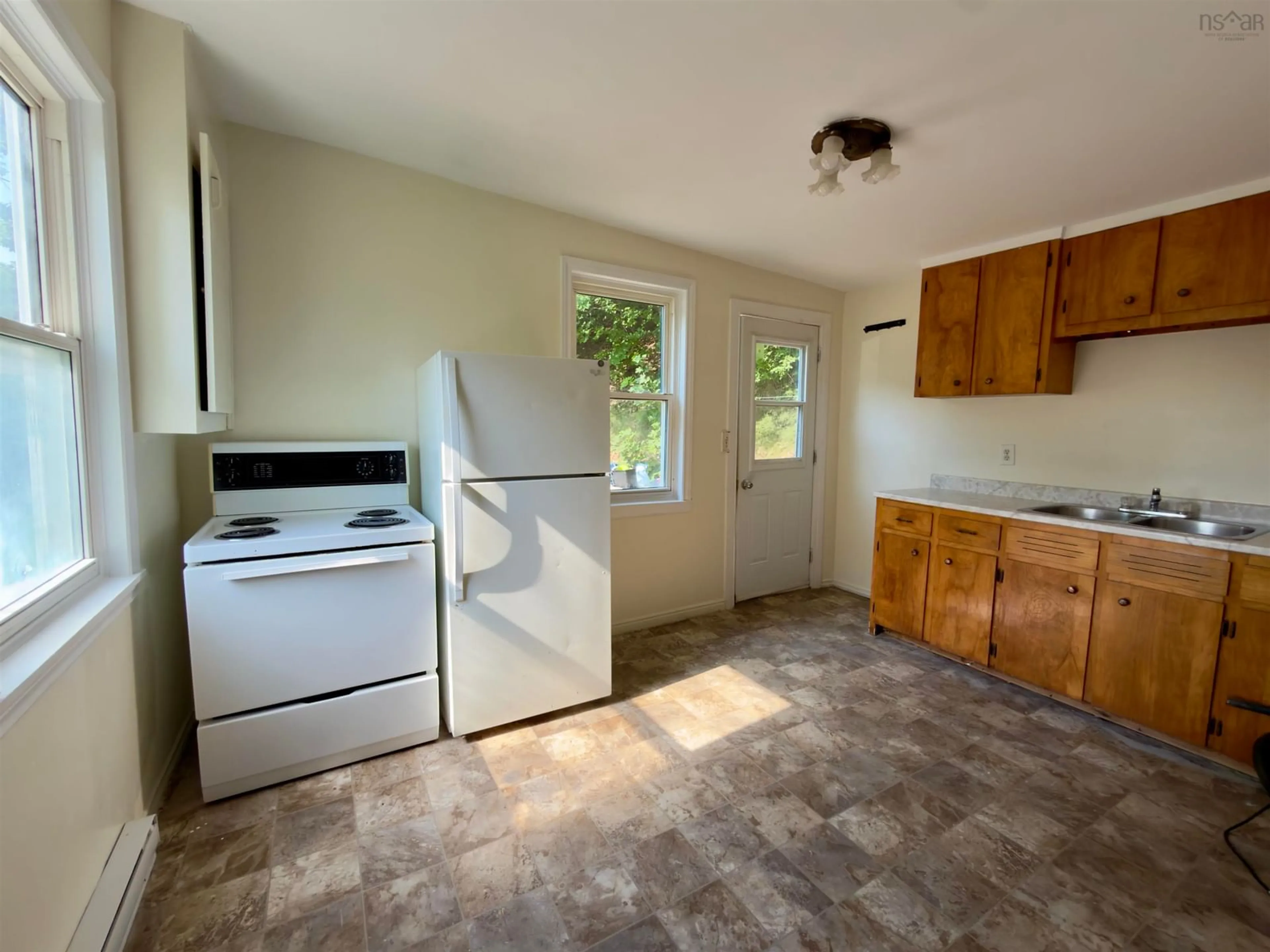 Standard kitchen, unknown for 13 Chester Ave, Kentville Nova Scotia B4N 2J4