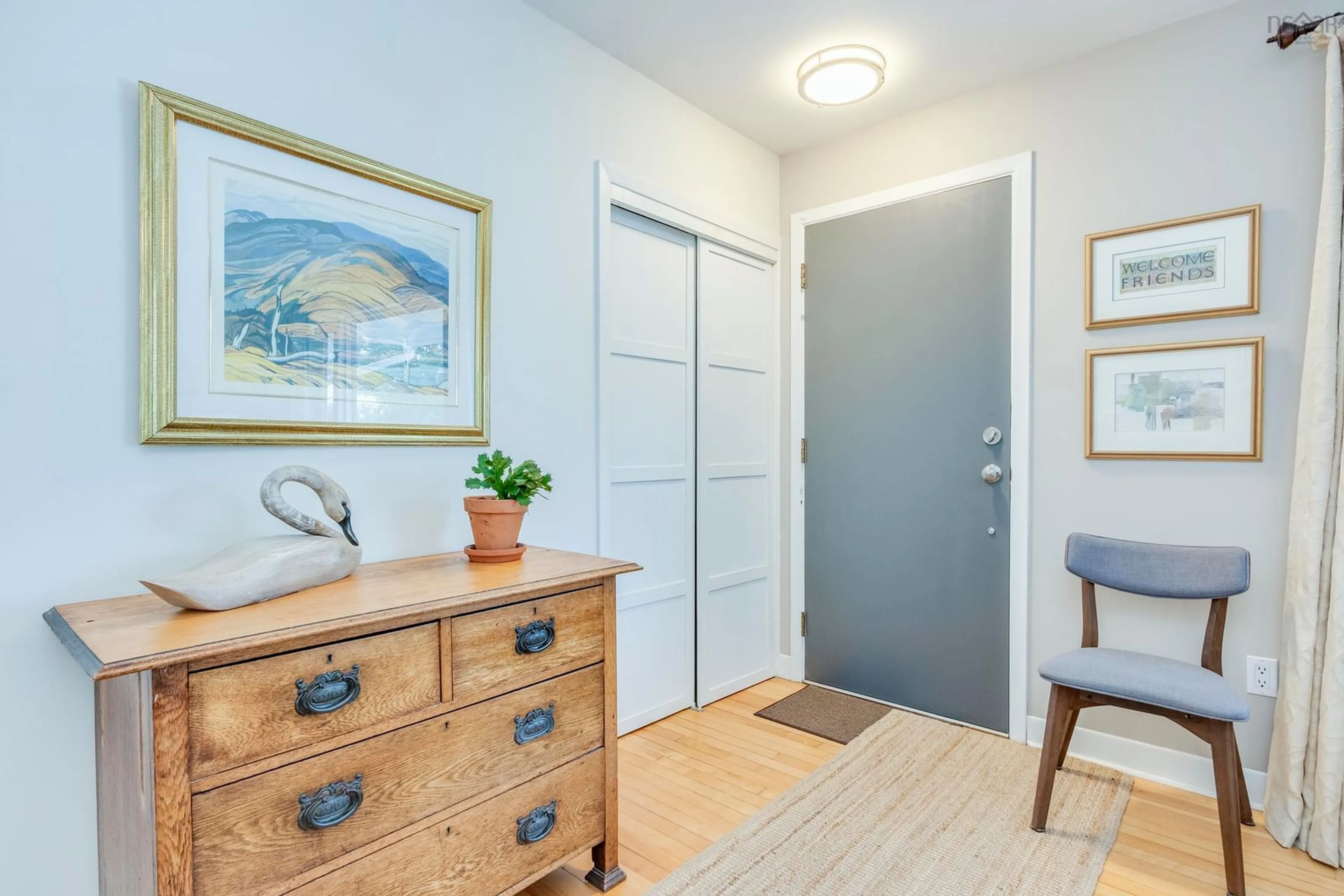 Indoor entryway for 2261 North Ave, Canning Nova Scotia B0P 1H0