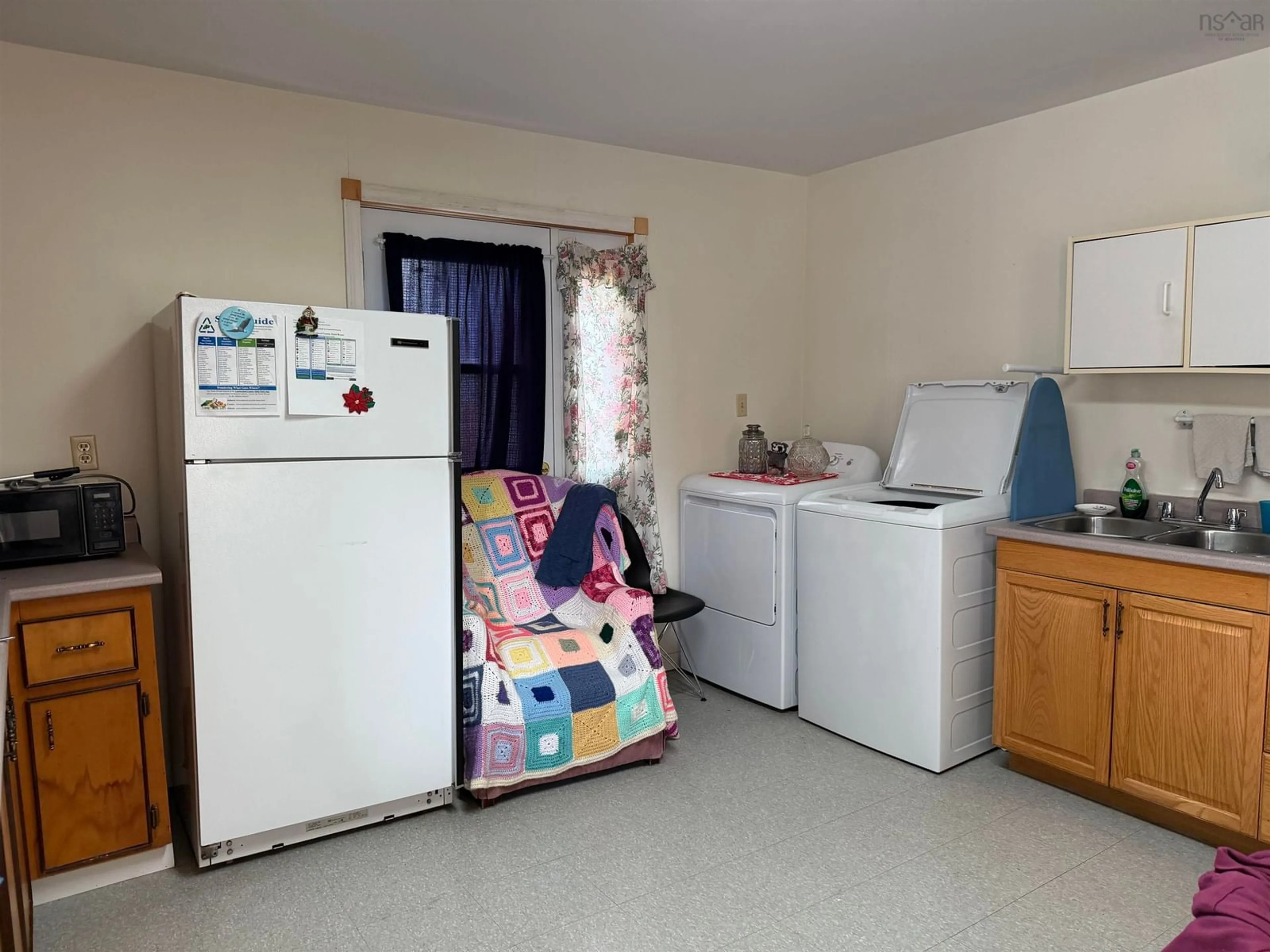 A pic of a room for 62 School St, Parrsboro Nova Scotia B0M 1S0