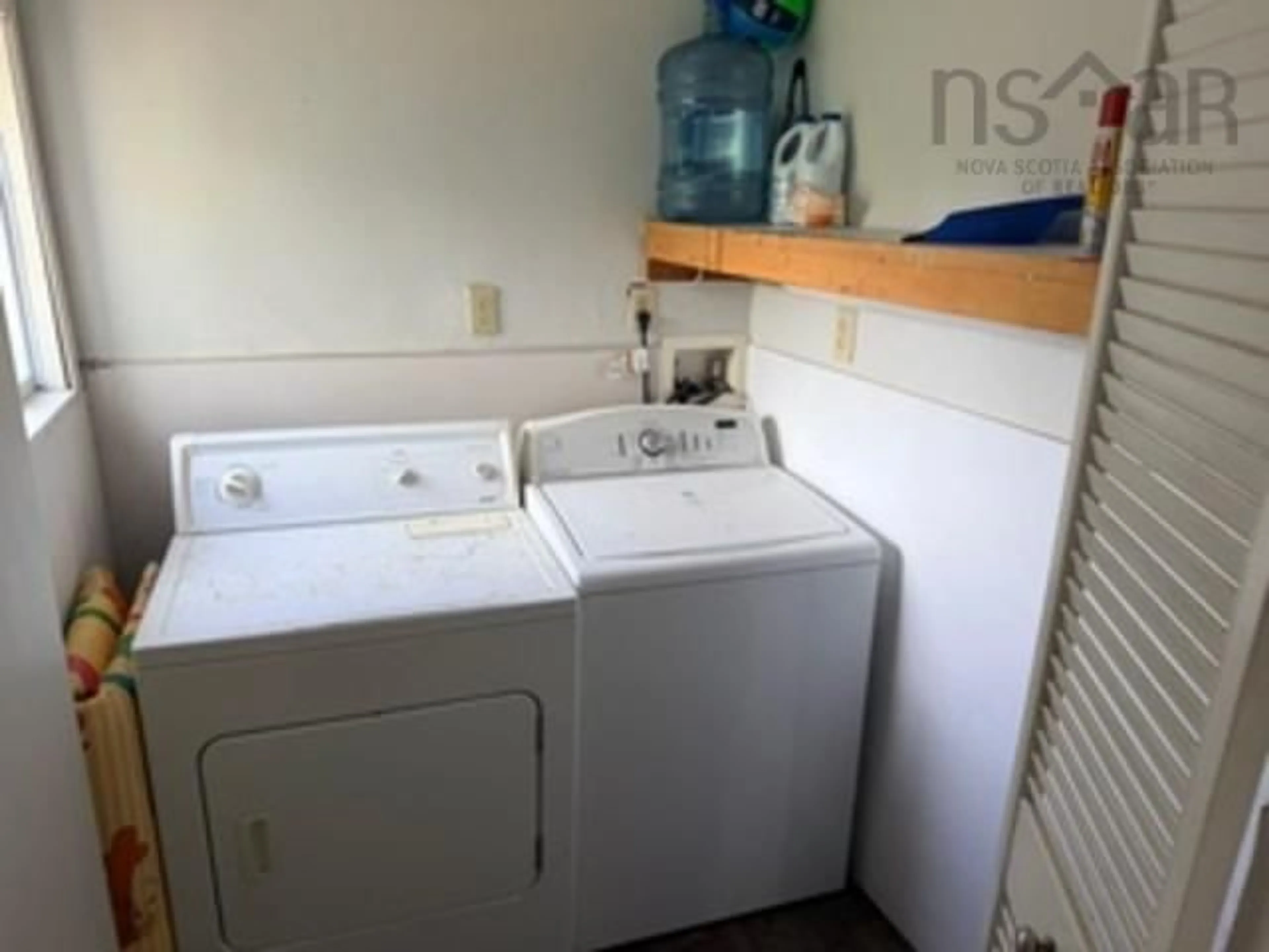 Laundry room for 1697 St. Margaret's Bay Rd, Timberlea Nova Scotia B2T 1X7