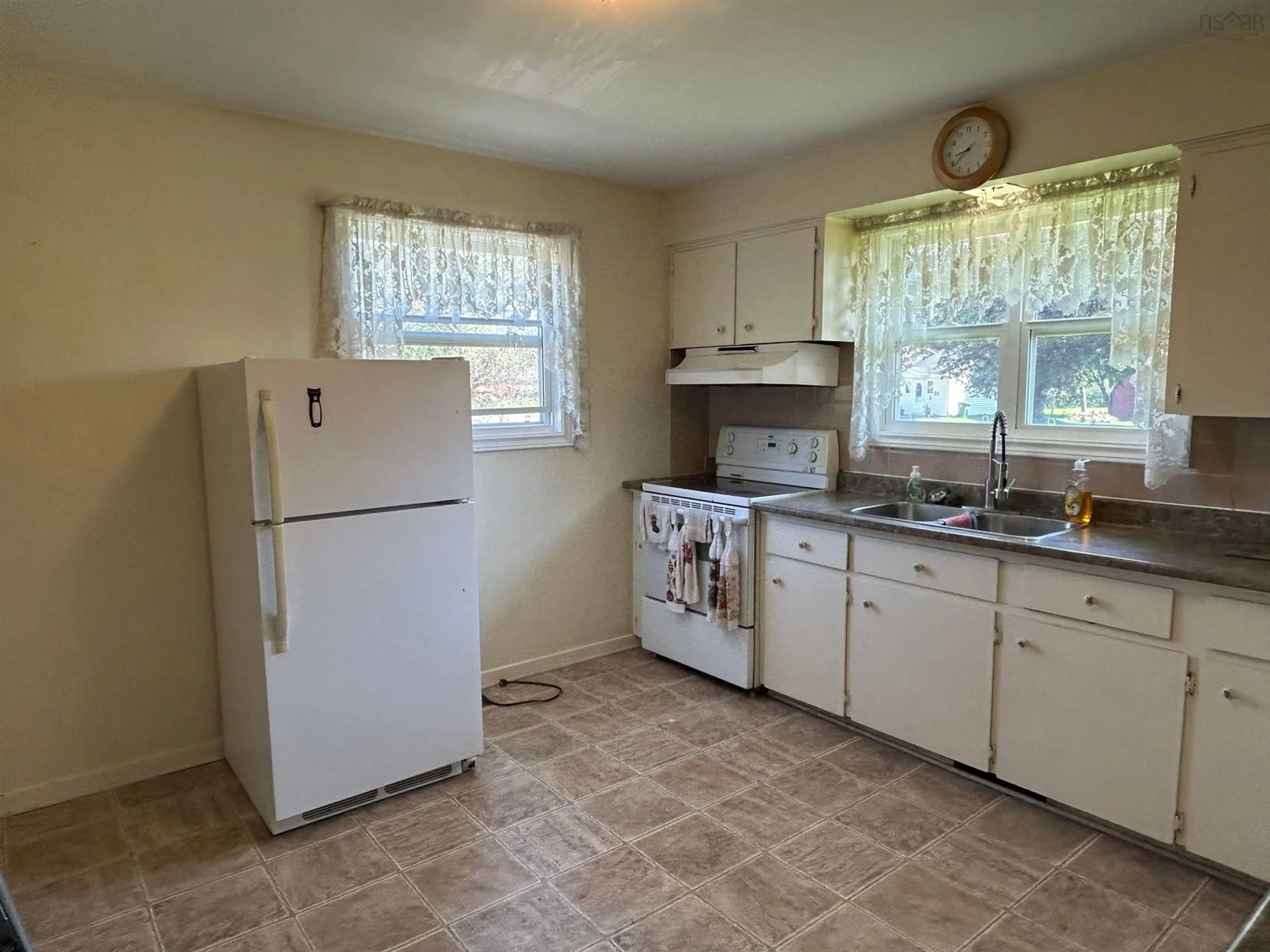 Standard kitchen, unknown for 34 Stephen Ave, Murray Siding Nova Scotia B6L 4J4