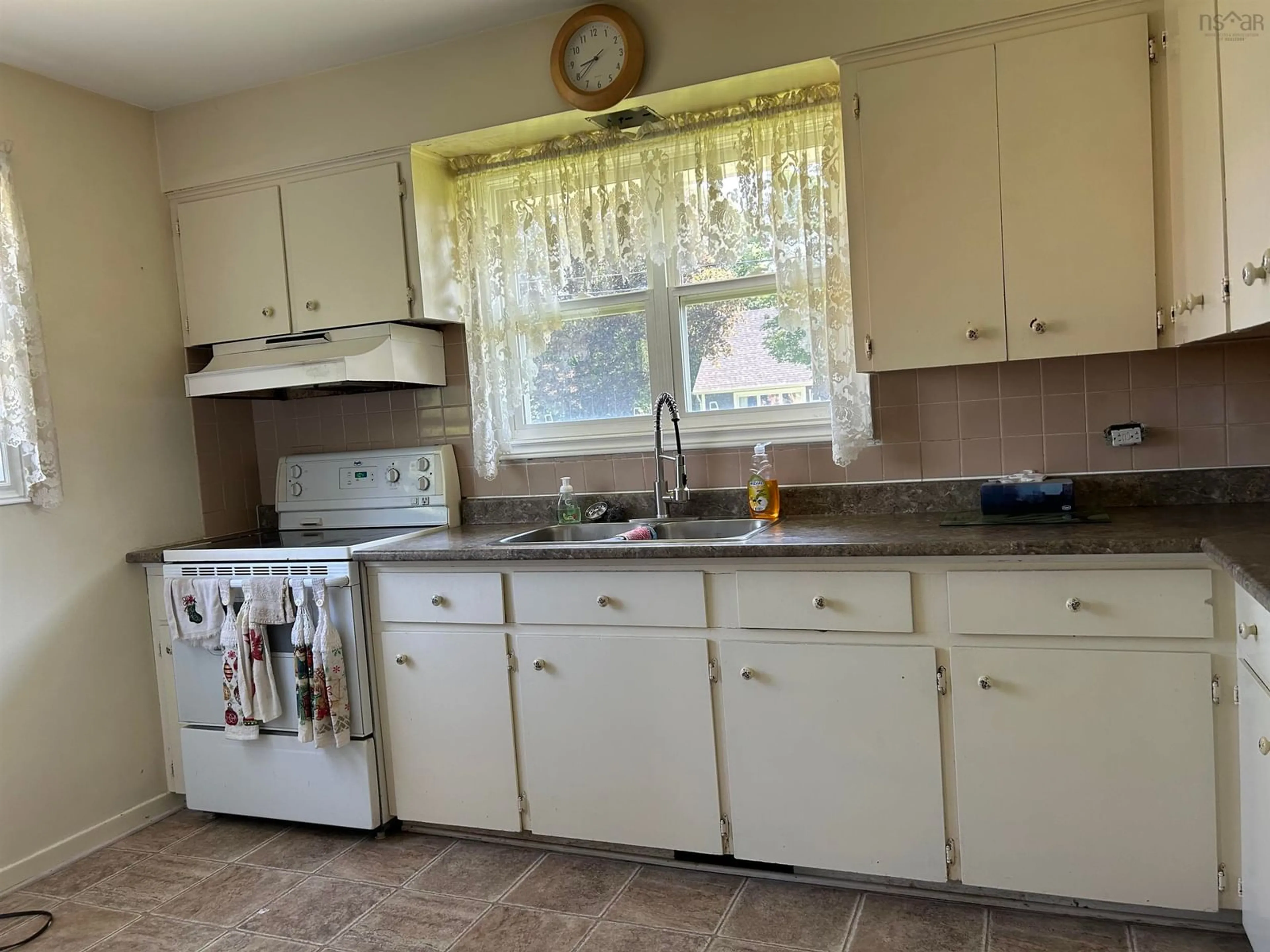 Standard kitchen, unknown for 34 Stephen Ave, Murray Siding Nova Scotia B6L 4J4