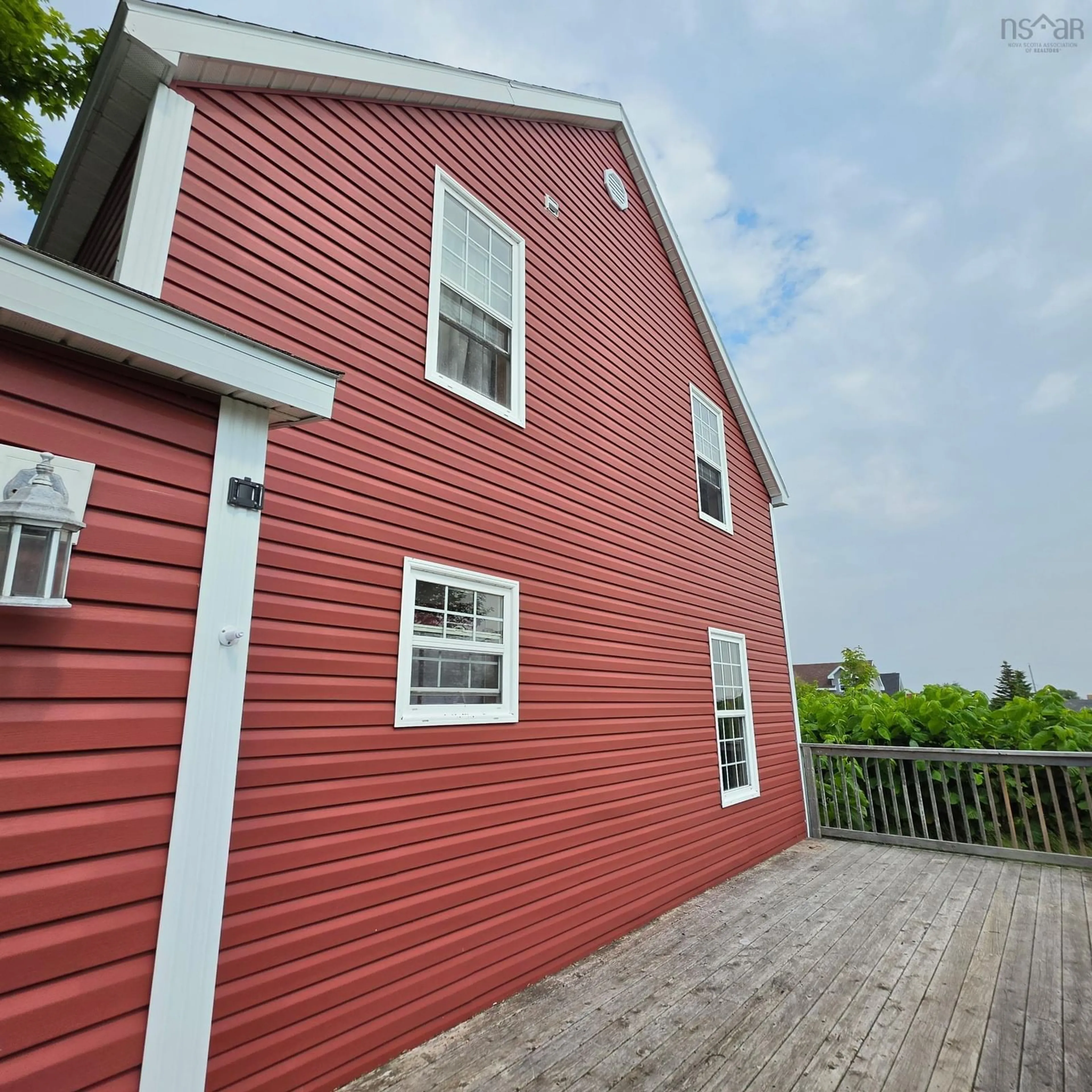 Home with vinyl exterior material, building for 154 Wallace, Glace Bay Nova Scotia B1A 4N7