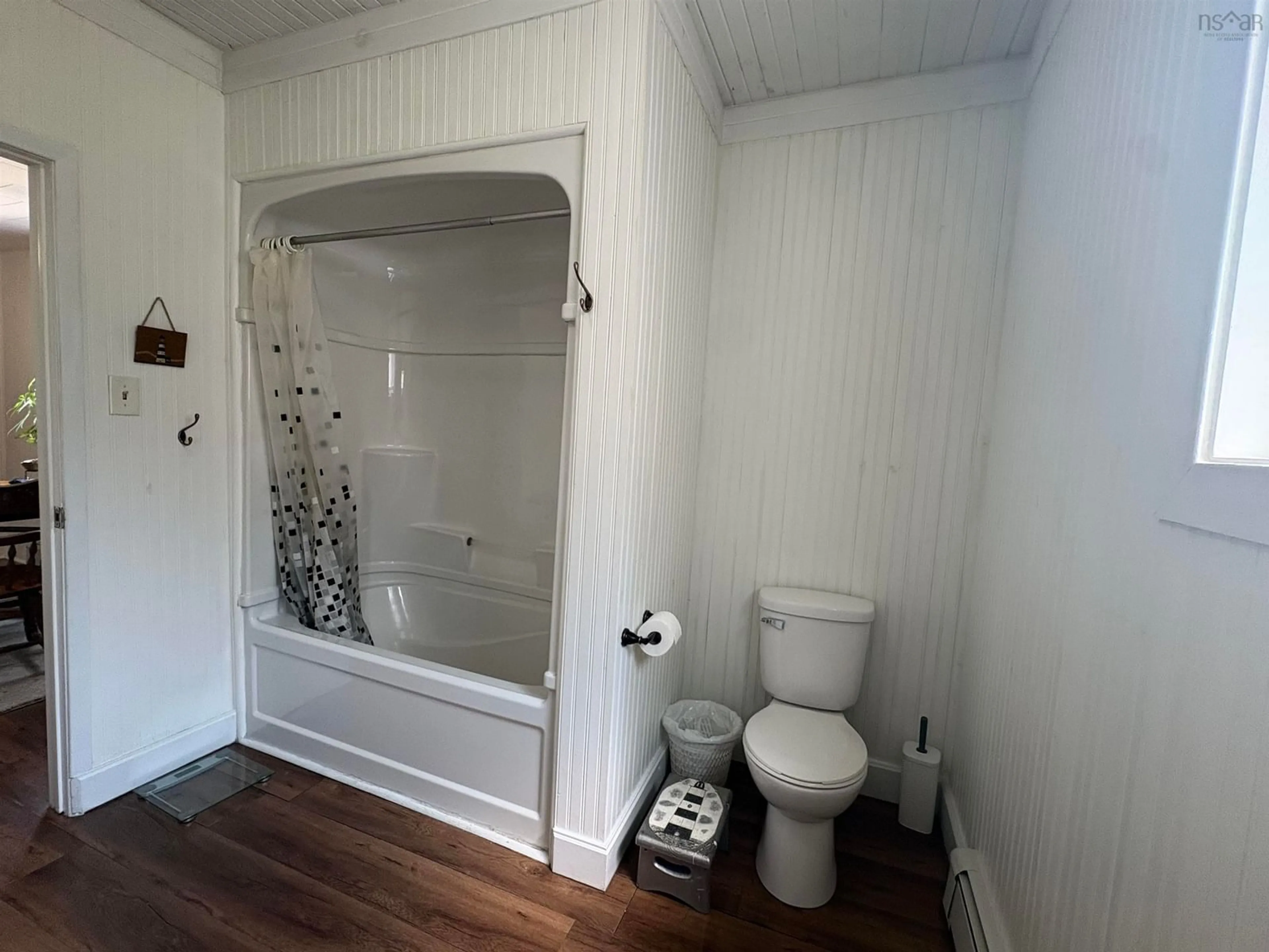 A pic of a room for 105 Wilkes Cove Rd, Middle Lahave Nova Scotia B4V 2Z2