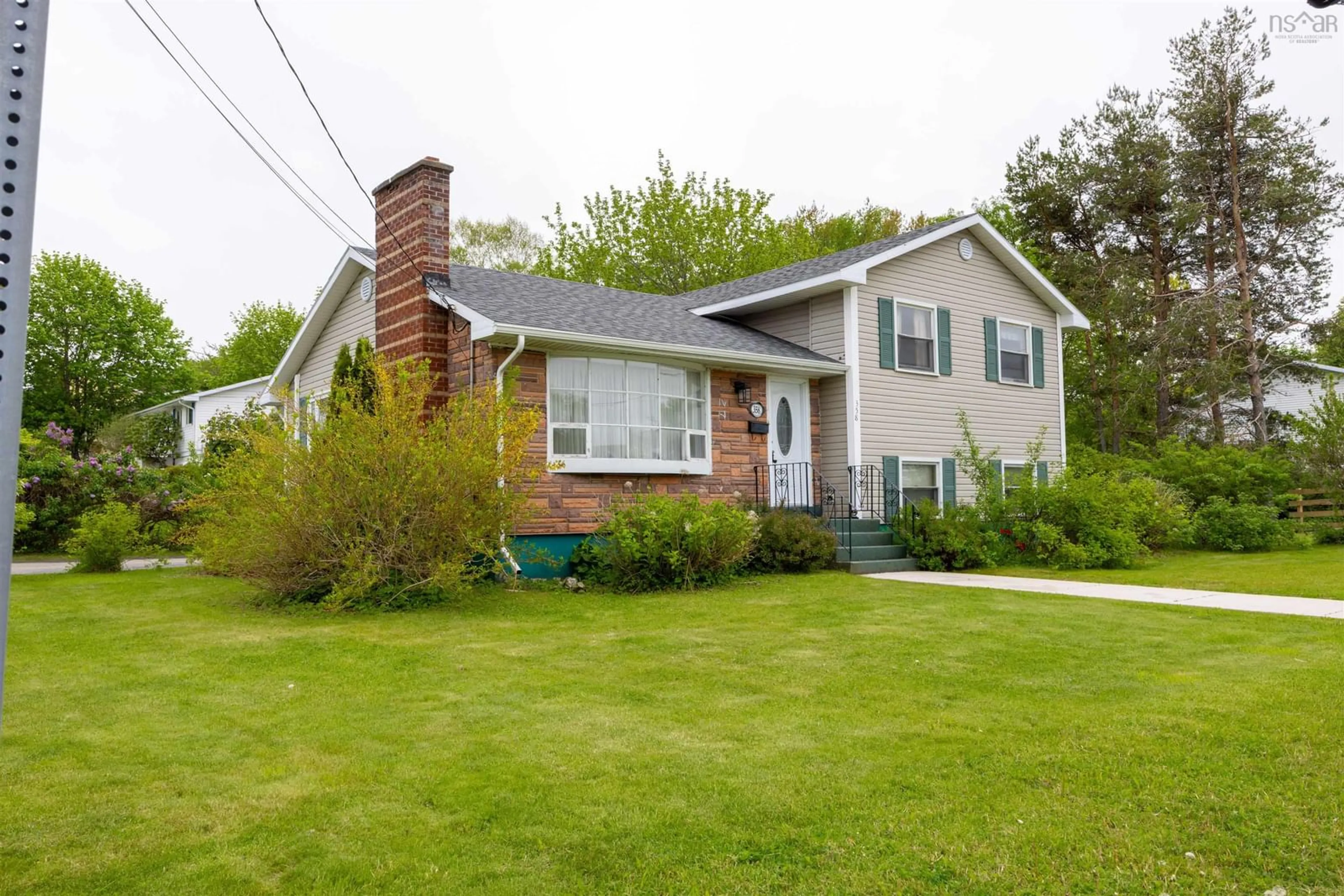 Home with vinyl exterior material, street for 358 Newlands Sydney Ns B1s 1z4, Sydney Nova Scotia B1S 1Z4