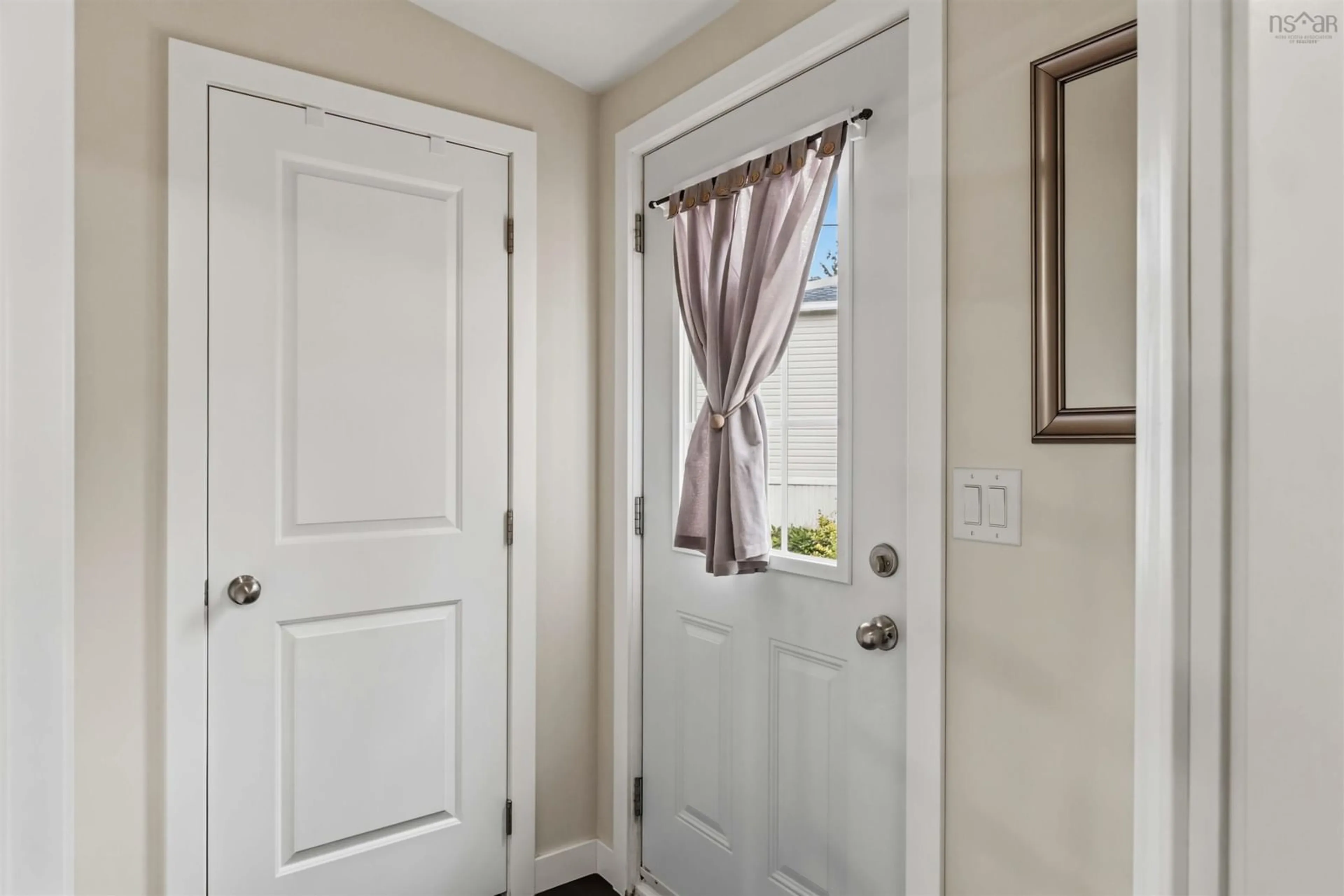 Indoor entryway for 83 Cedarwood Cres, New Minas Nova Scotia B4N 3N2