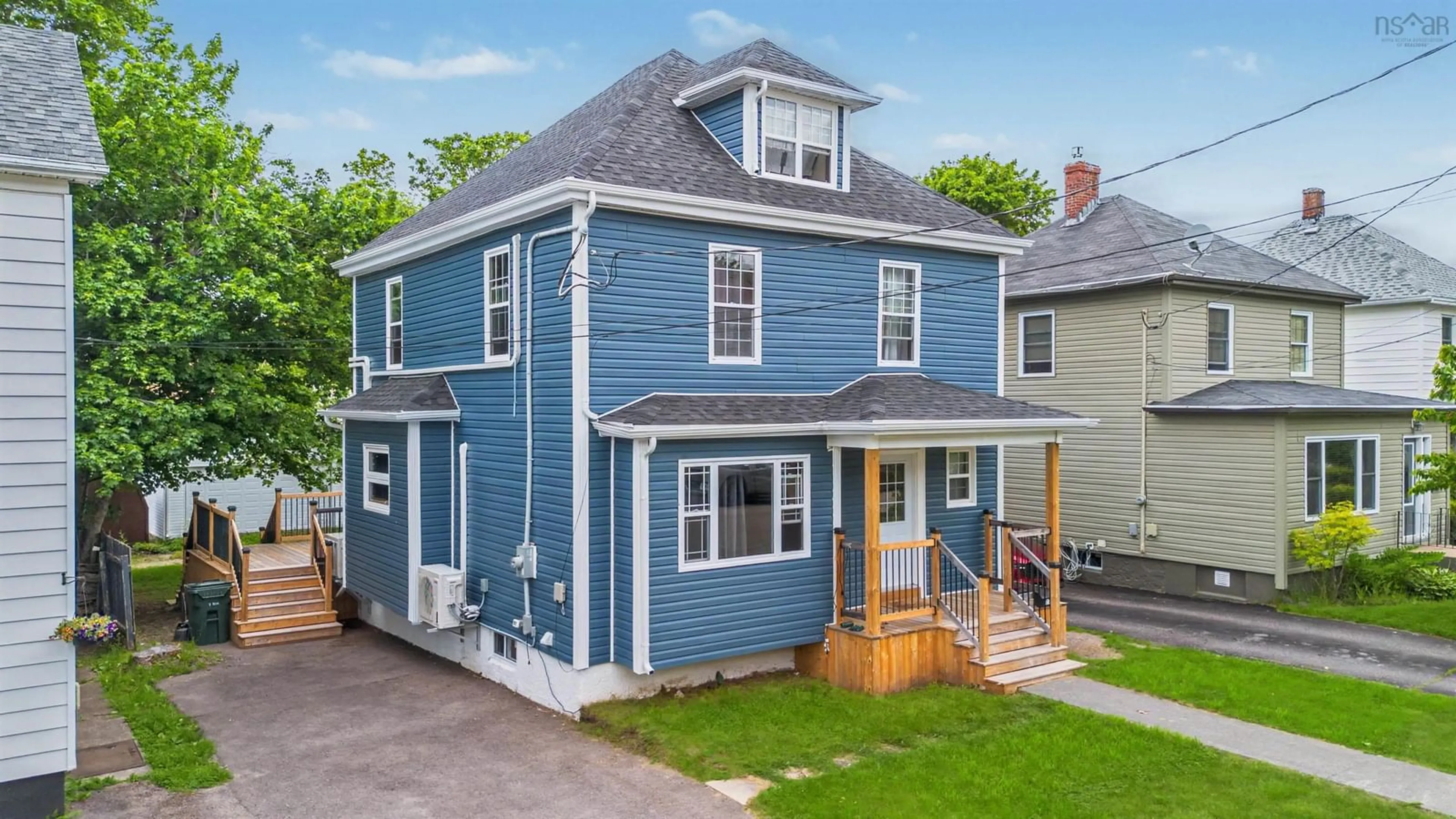 Home with vinyl exterior material, street for 237 Park St, Sydney Nova Scotia B1P 4X1