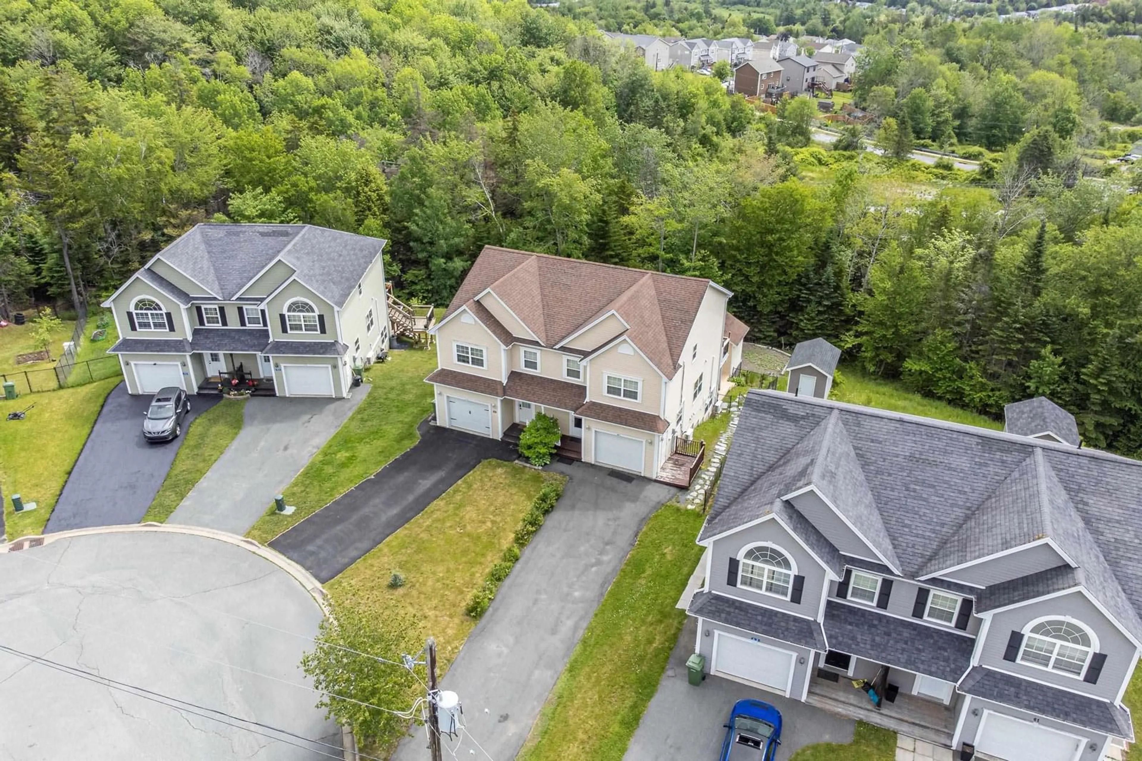 A pic from outside/outdoor area/front of a property/back of a property/a pic from drone, street for 67 Avebury Crt, Middle Sackville Nova Scotia B4E 0E9