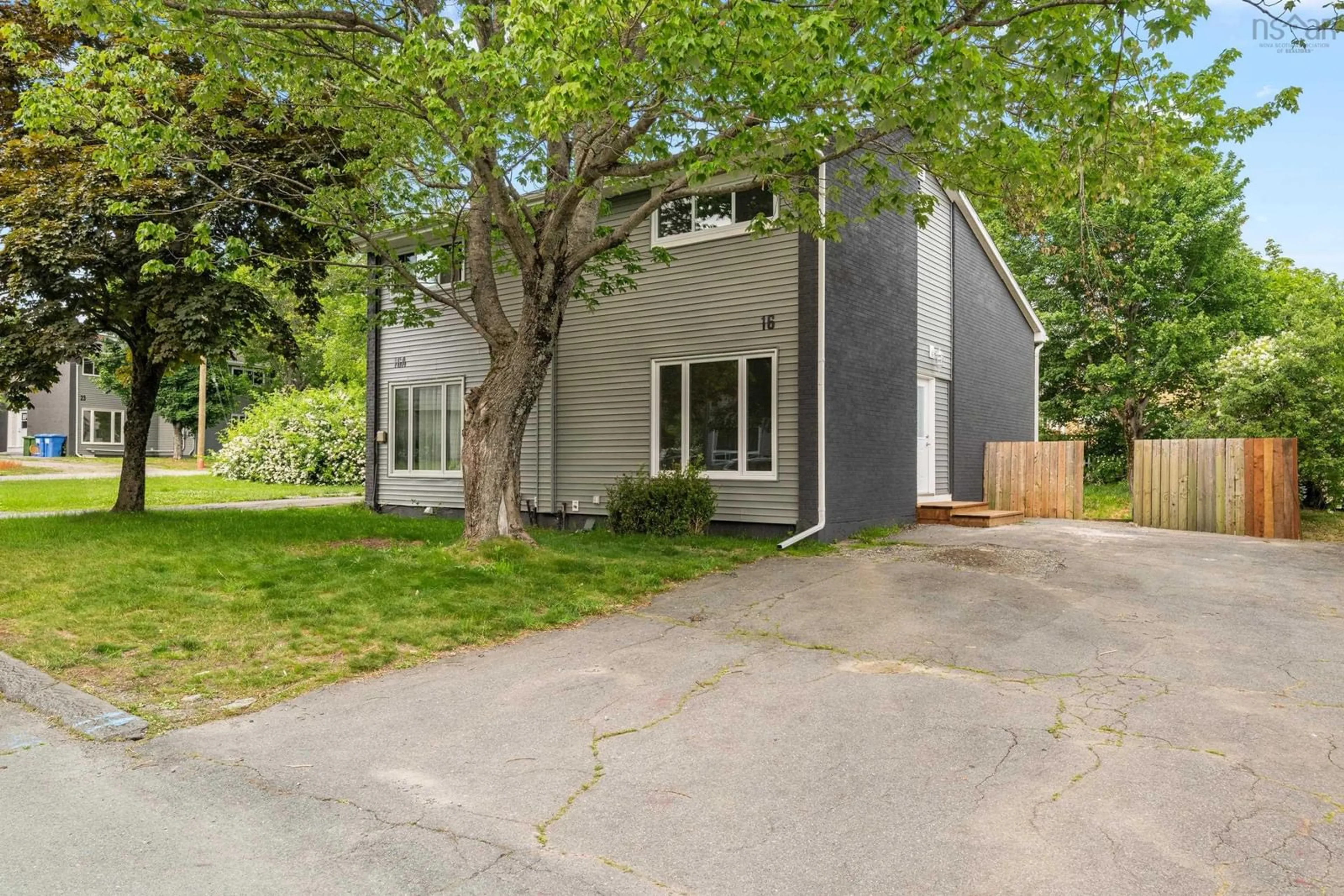 Unknown for 16-16A Ruben Crt, Dartmouth Nova Scotia B2X 1L9