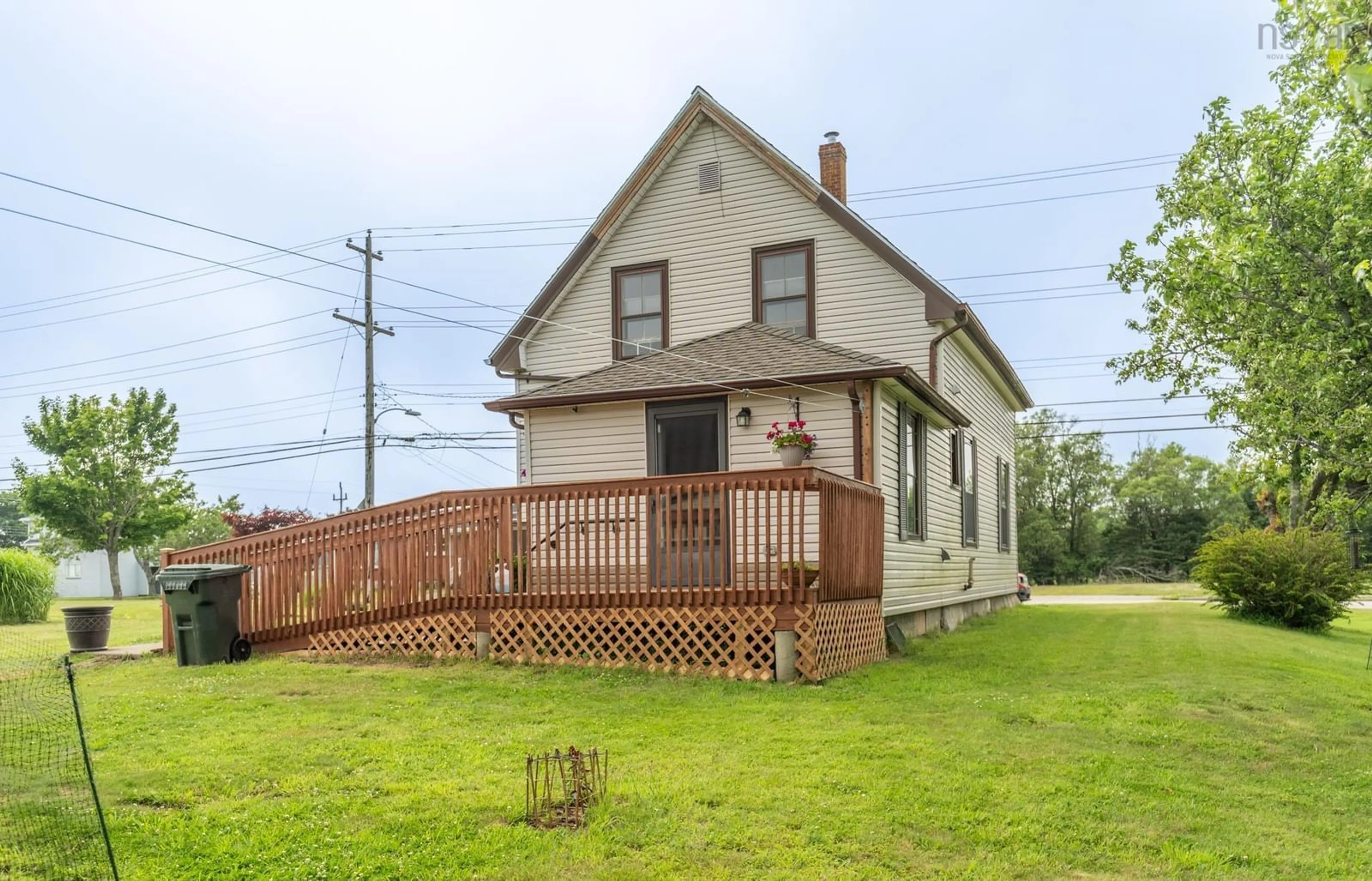 A pic from outside/outdoor area/front of a property/back of a property/a pic from drone, building for 233 Pleasant St, Yarmouth Nova Scotia B5A 2K2